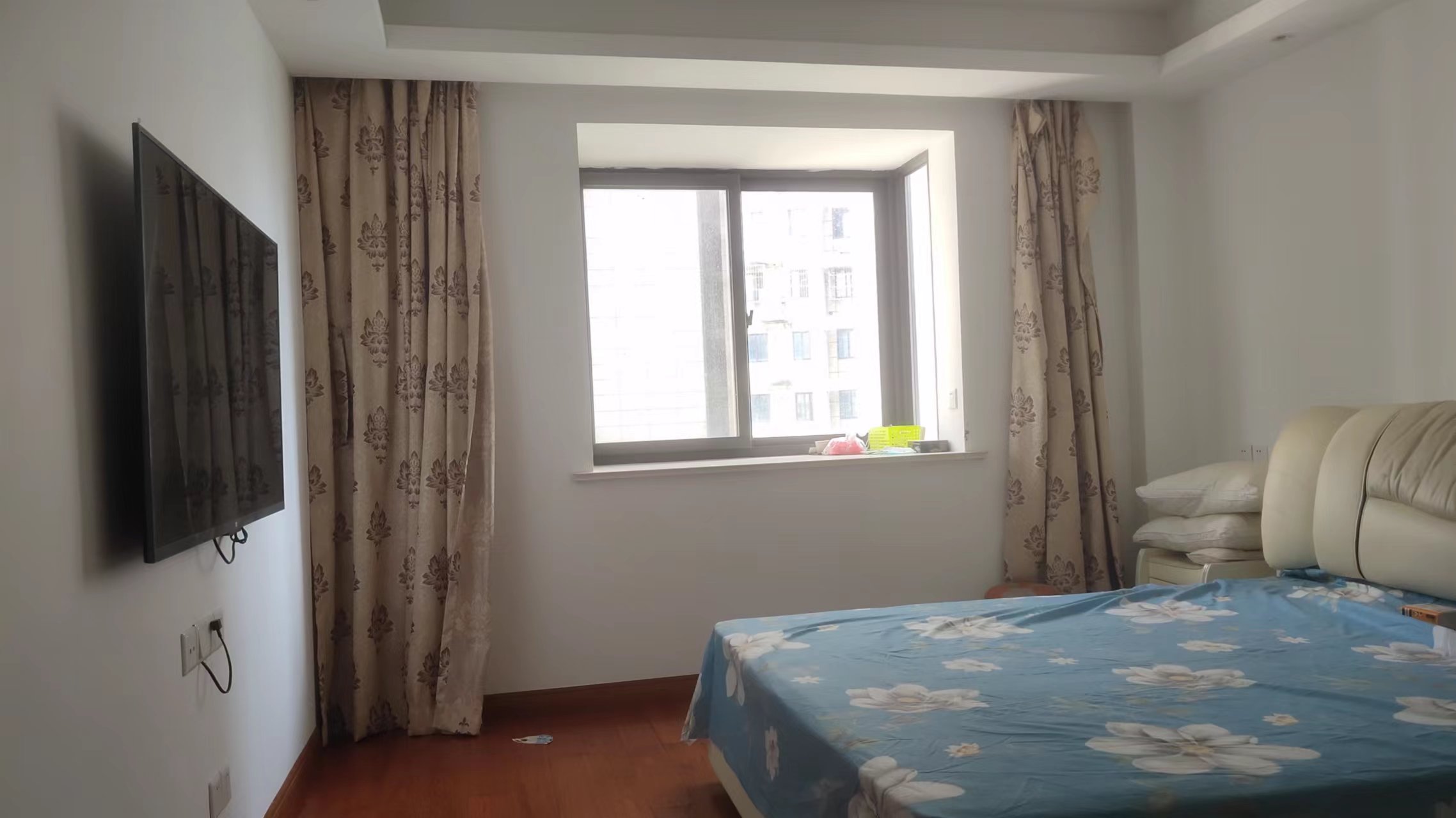 汇富花苑 3室1厅1卫 138m&sup2;