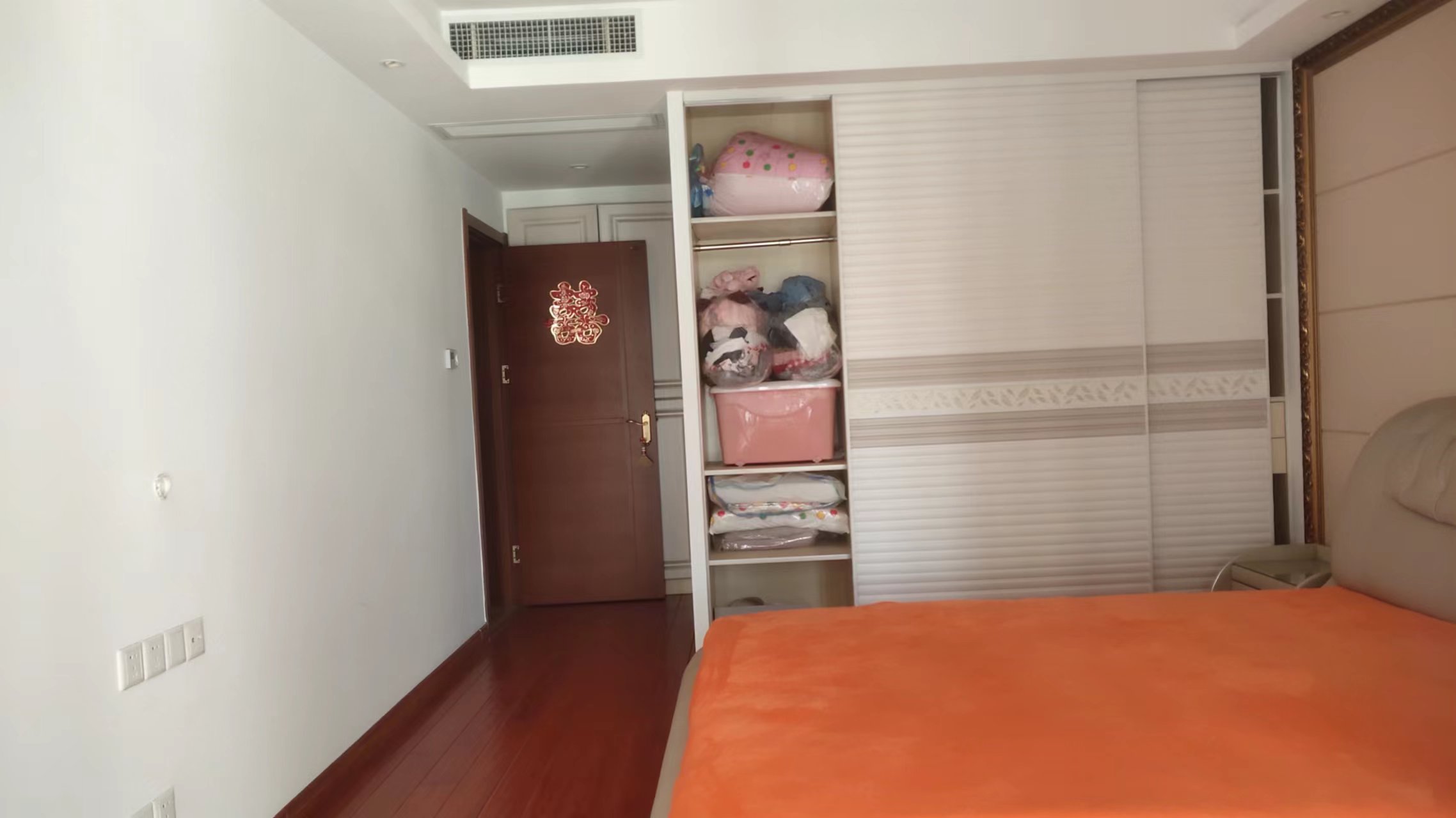 汇富花苑 3室1厅1卫 138m&sup2;