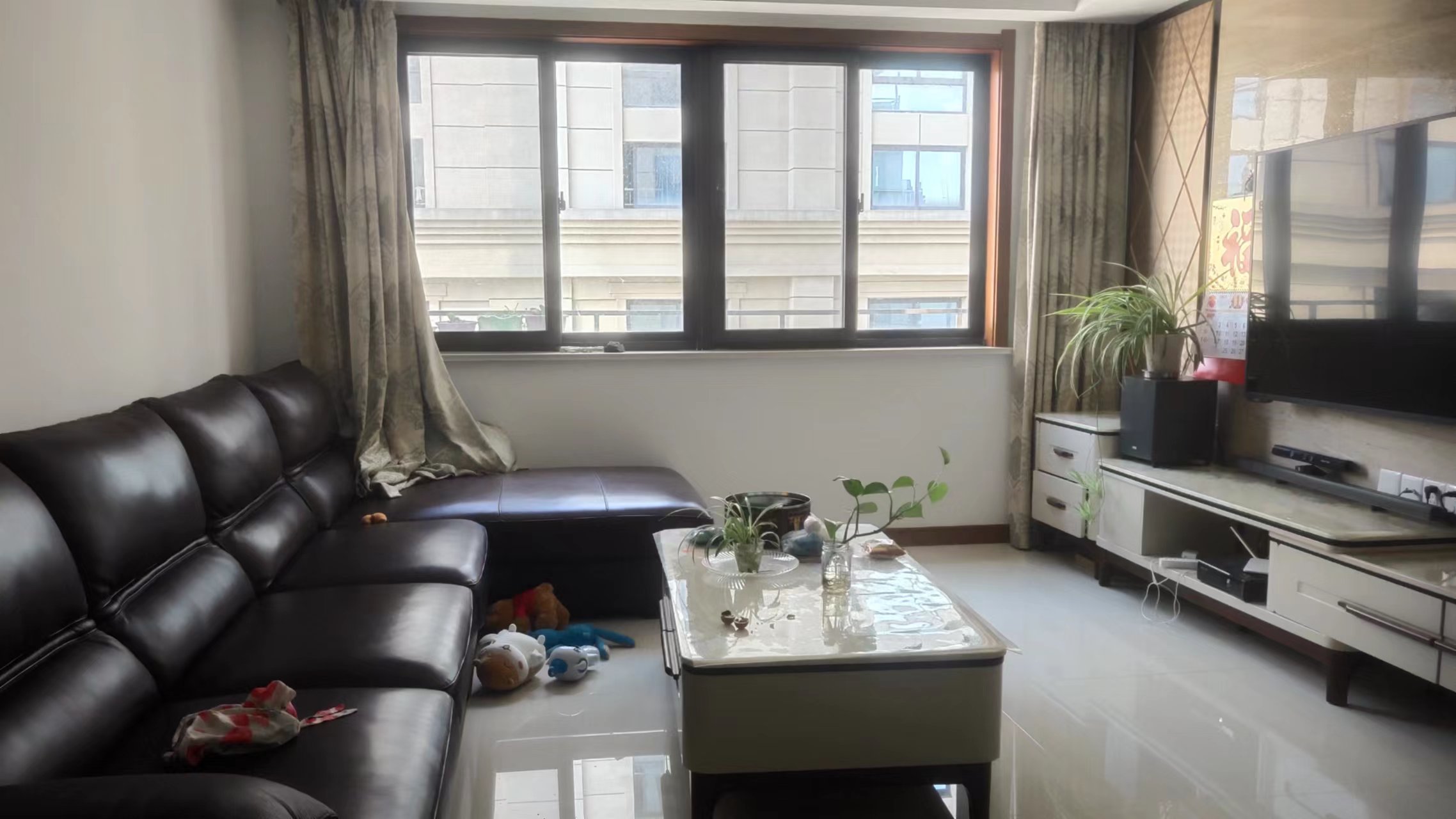 汇富花苑 3室1厅1卫 138m&sup2;