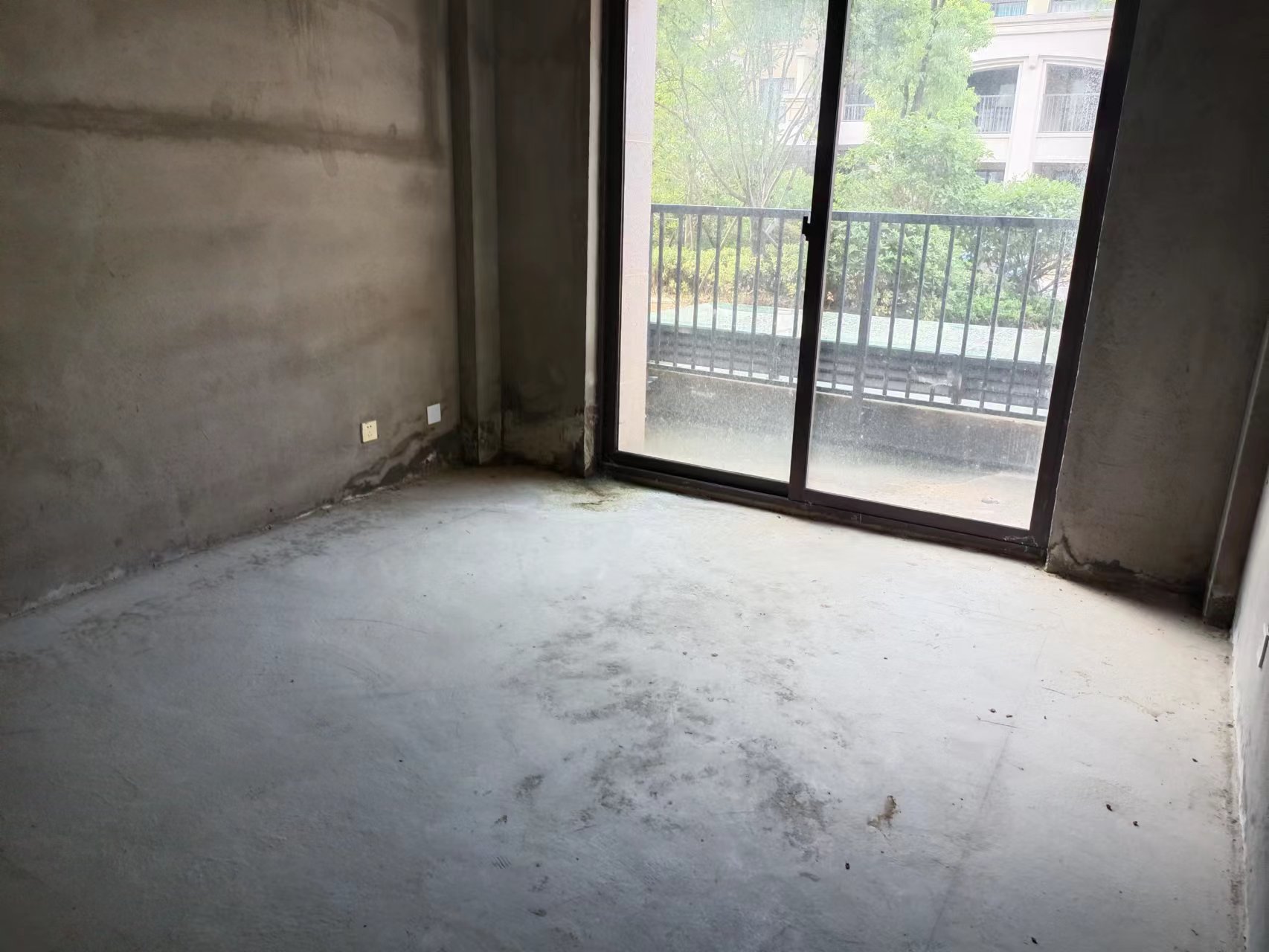 雨润星雨华府南区 4室3厅3卫 320.00m&sup2;