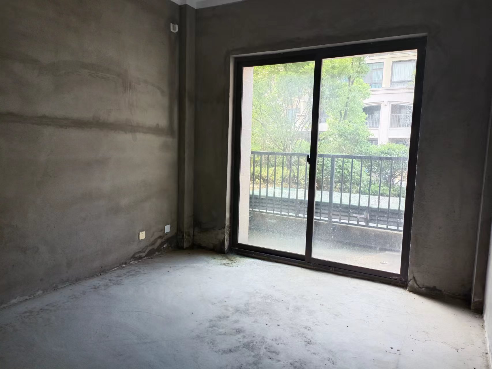 雨润星雨华府南区 4室3厅3卫 320.00m&sup2;