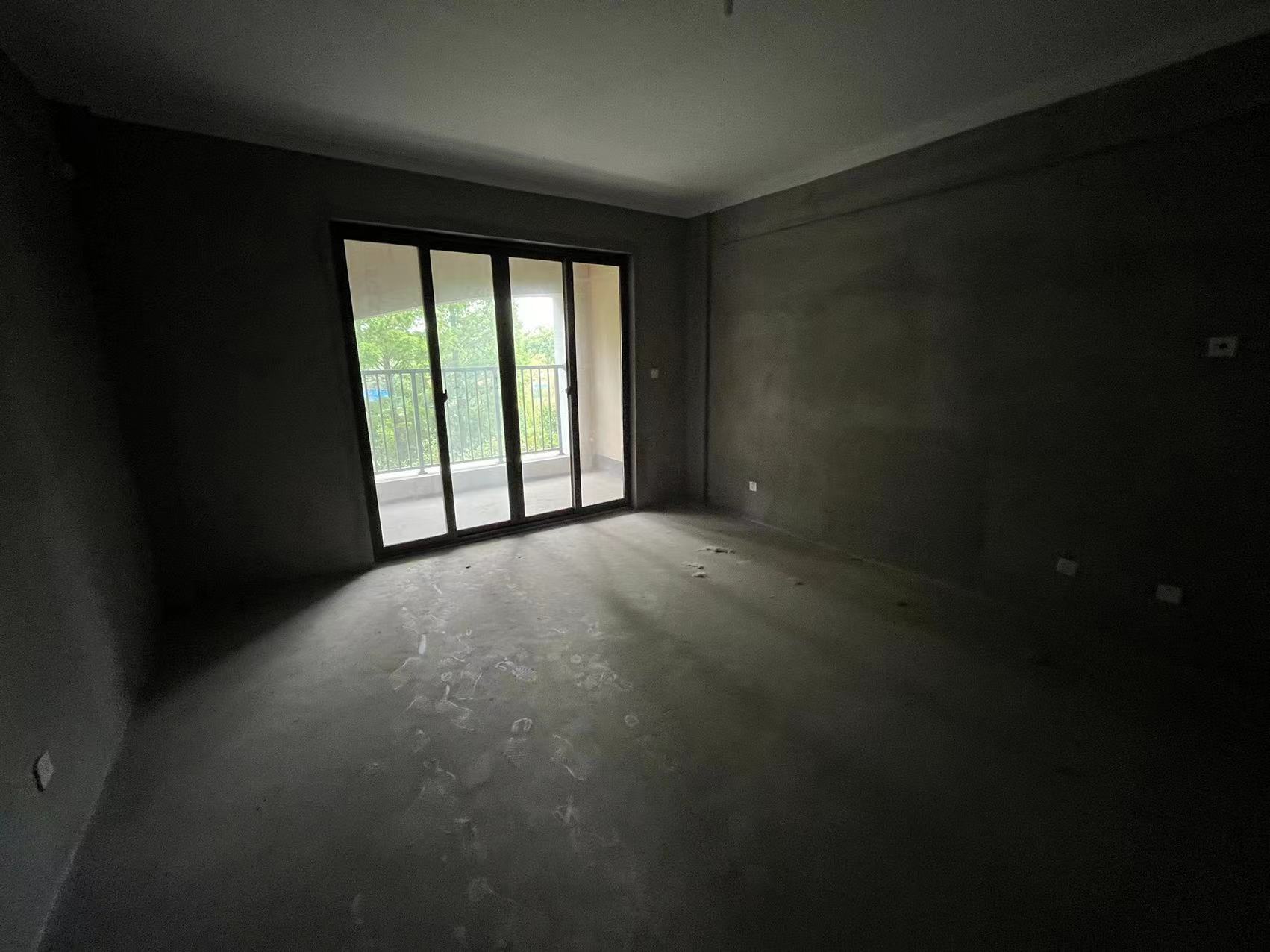 雨润星雨华府南区 4室2厅3卫 320m&sup2;