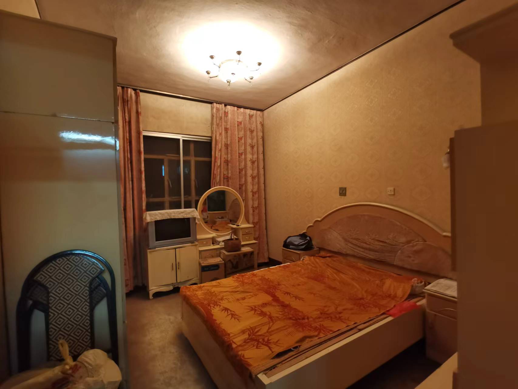 南通壹城水清木华 5室2厅3卫 256.00m²