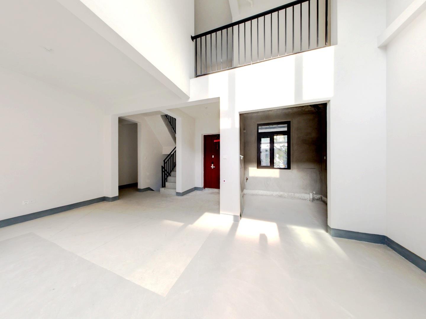 龙湖天宸源著 4室2厅4卫 265.00m²