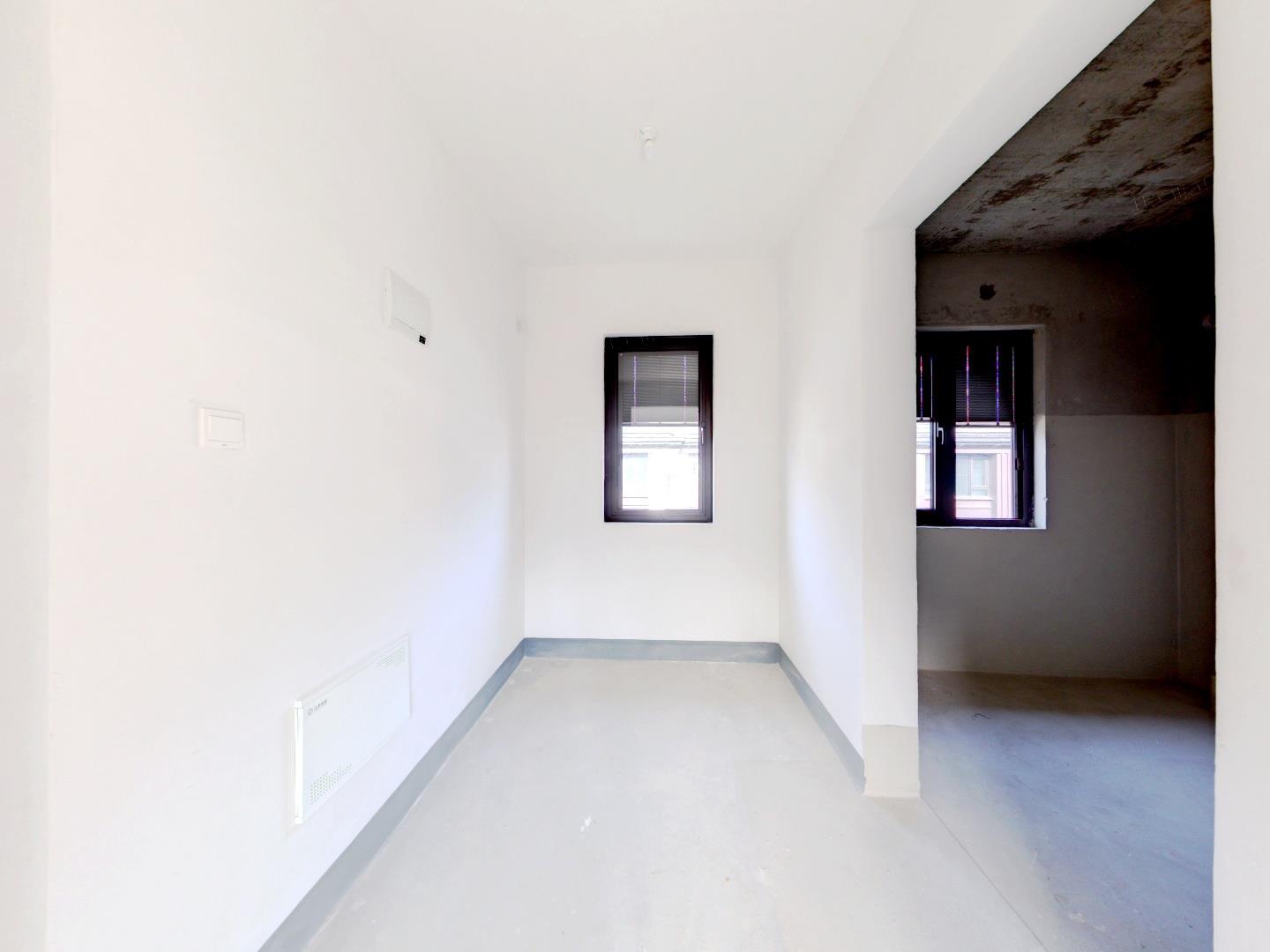 龙湖天宸源著 4室2厅4卫 265.00m&sup2;