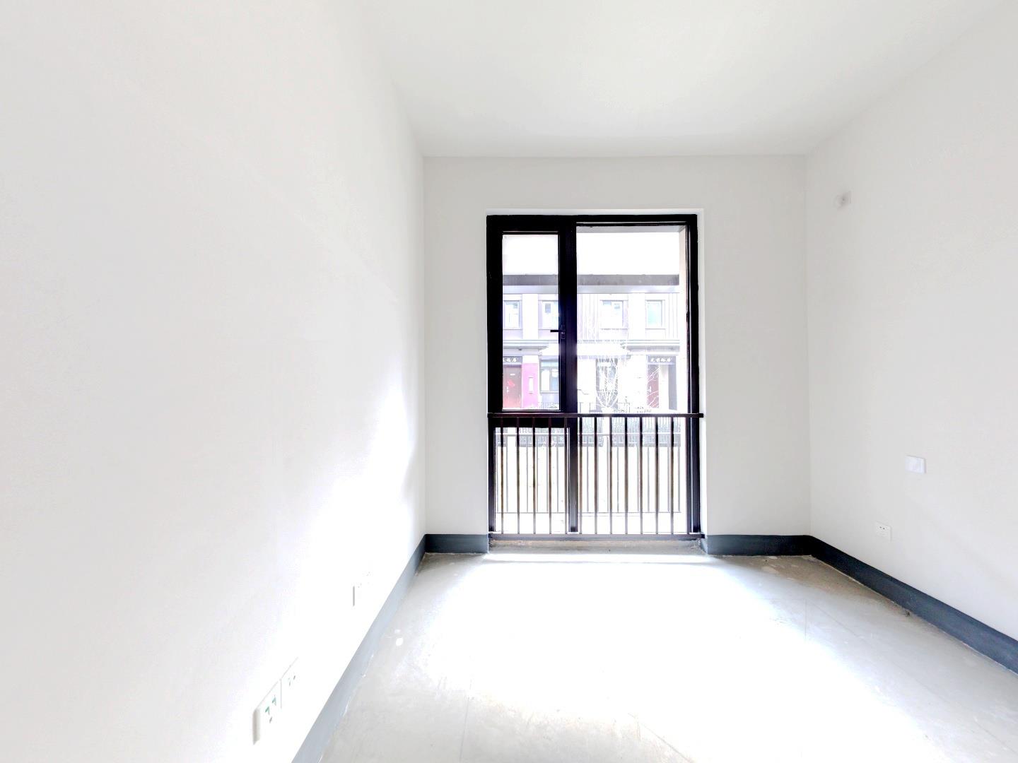 龙湖天宸源著 4室2厅4卫 265.00m&sup2;