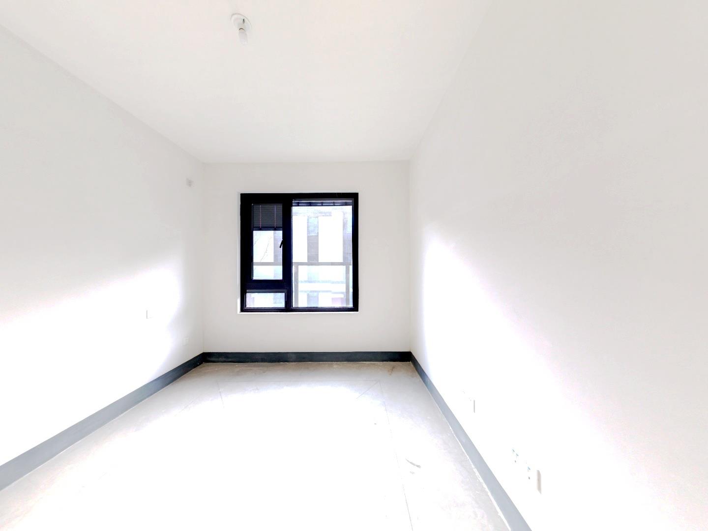 龙湖天宸源著 4室2厅4卫 265.00m&sup2;