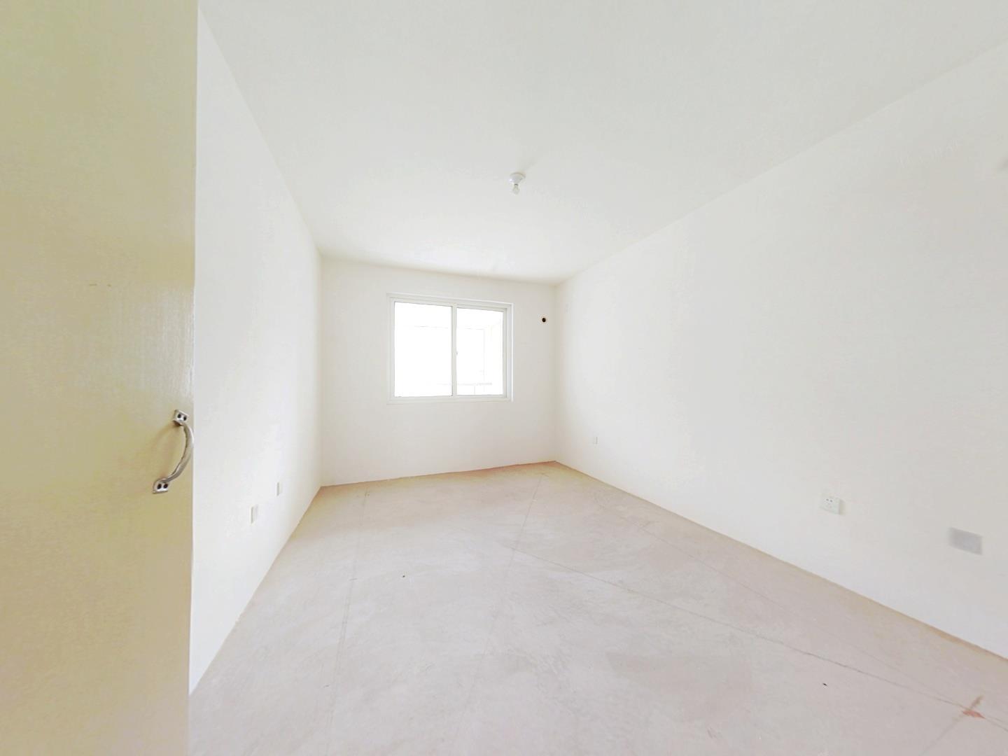 世家花园 3室2厅1卫 120.00m&sup2;