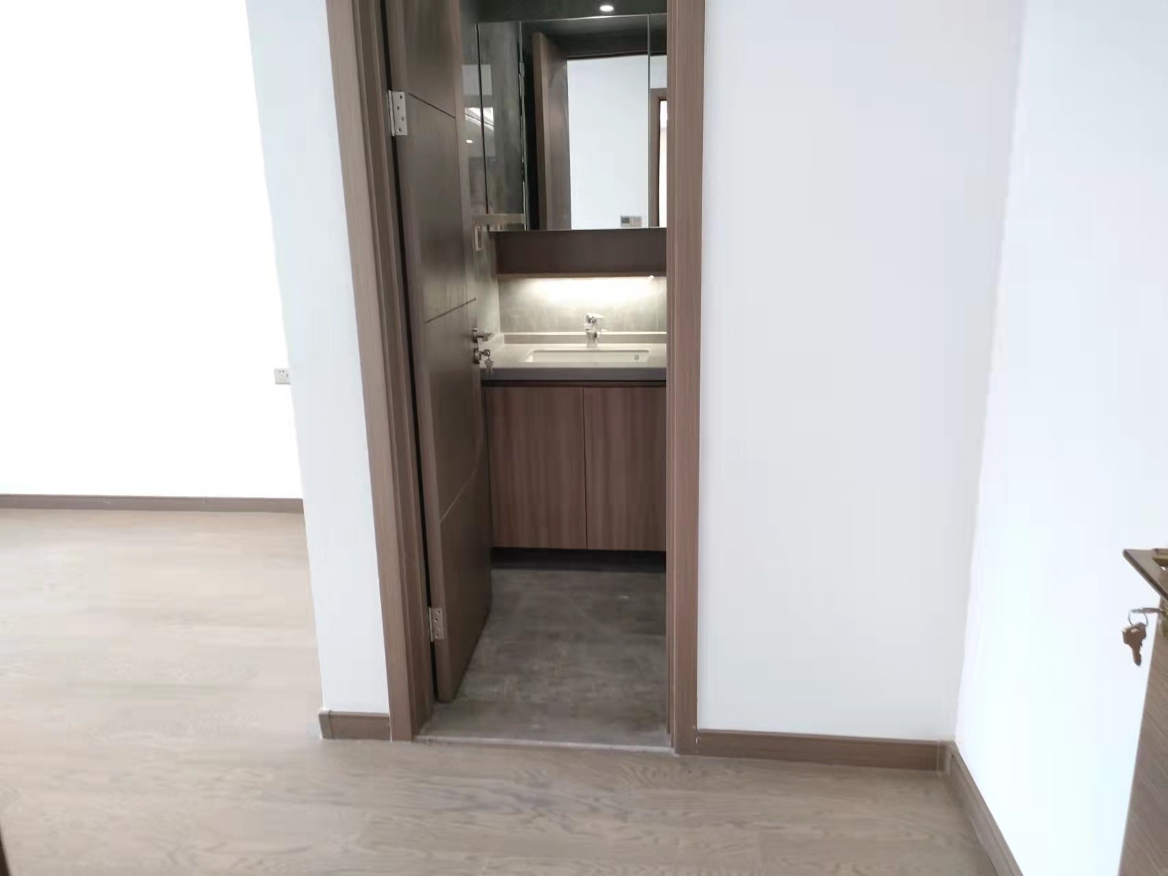 中海上东区 3室2厅2卫 121.93m&sup2;