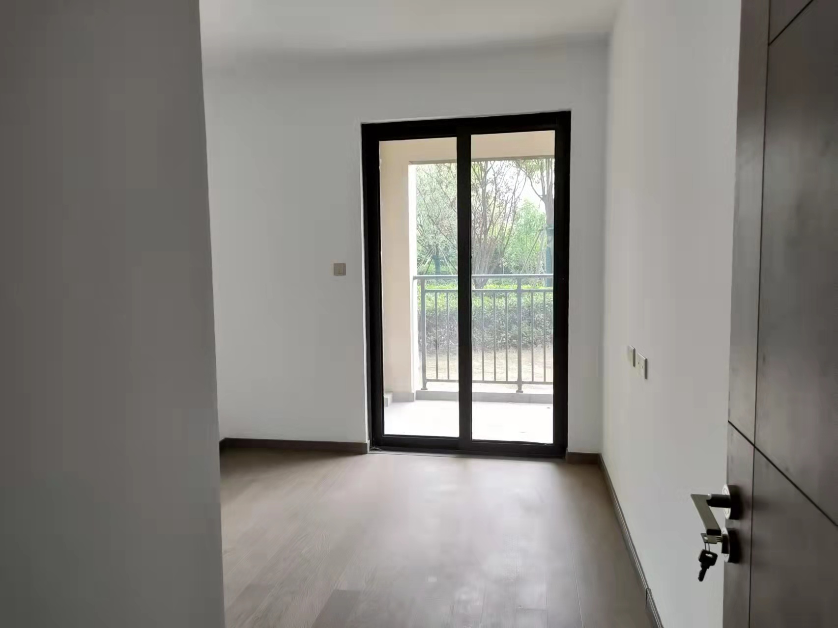 中海上东区 3室2厅2卫 121.93m&sup2;