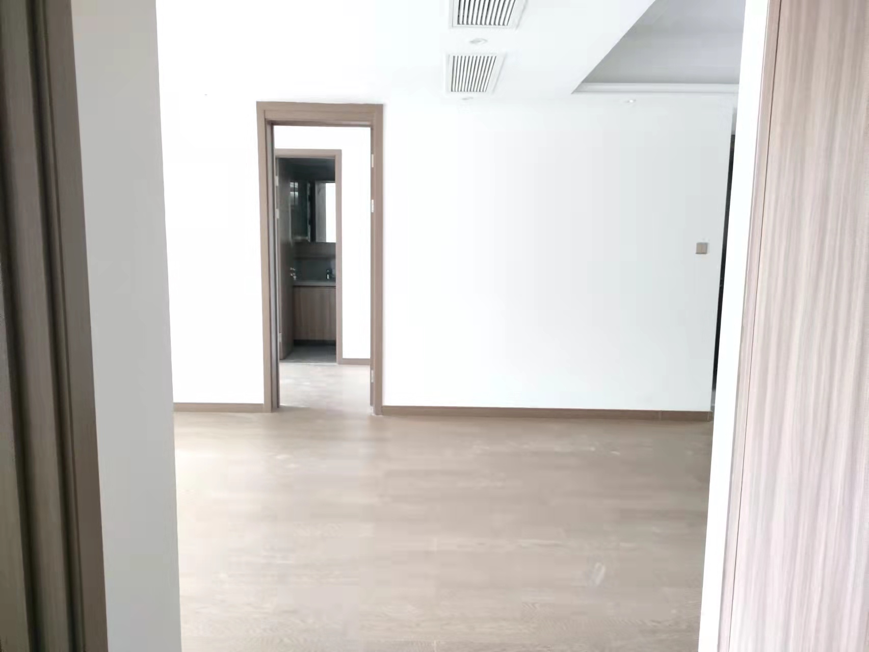 中海上东区 3室2厅2卫 121.93m&sup2;