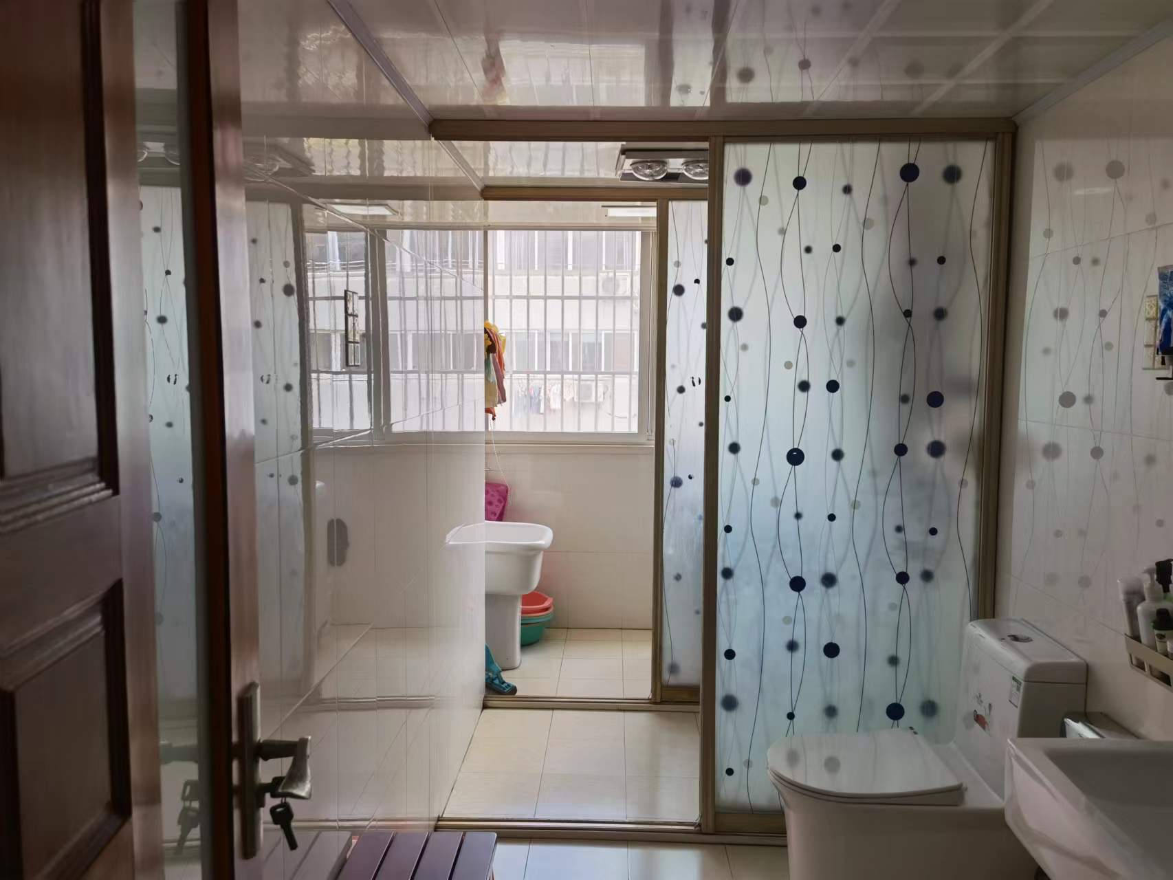 虹桥新苑 3室2厅1卫 121m&sup2;