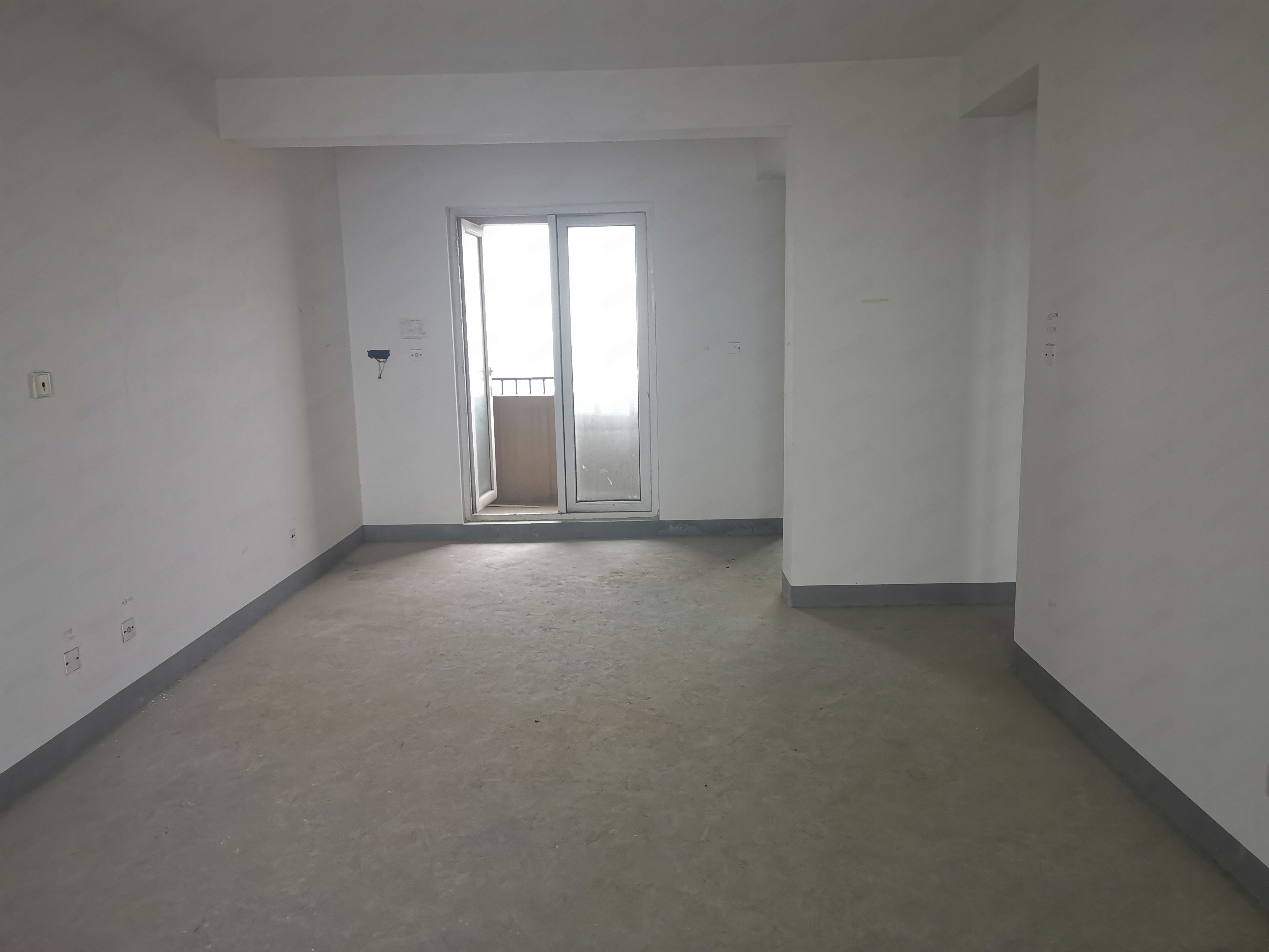 金科廊桥水岸 3室1厅1卫 114m&sup2;