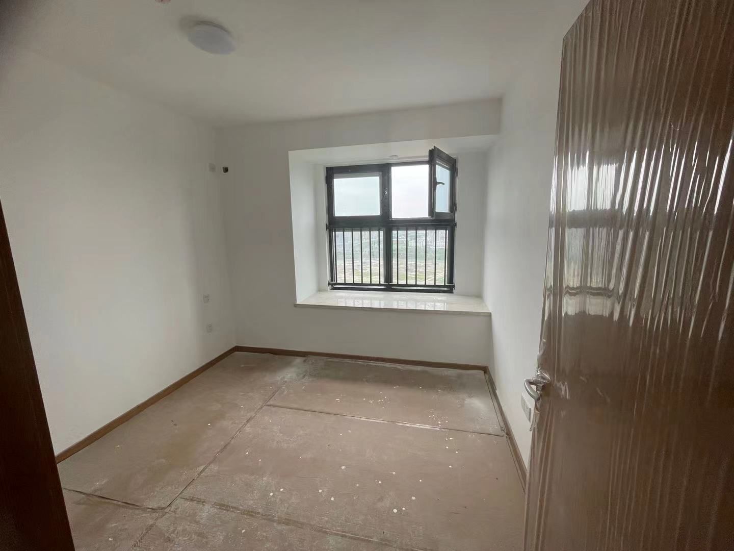 绿地新里城 3室1厅1卫 90m&sup2;