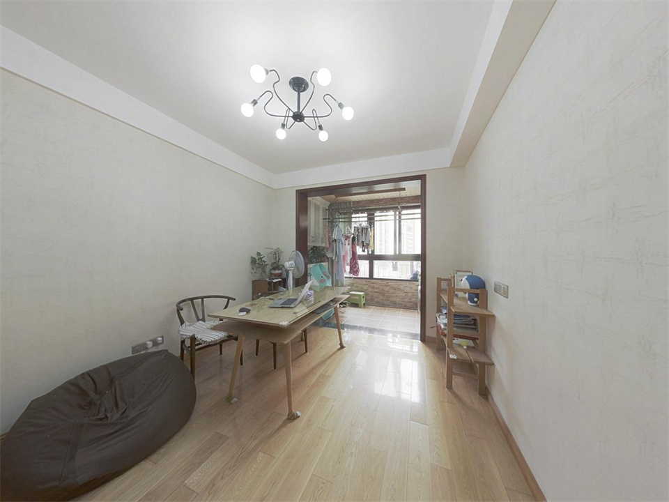 保利香槟国际 4室2厅2卫 137m&sup2;