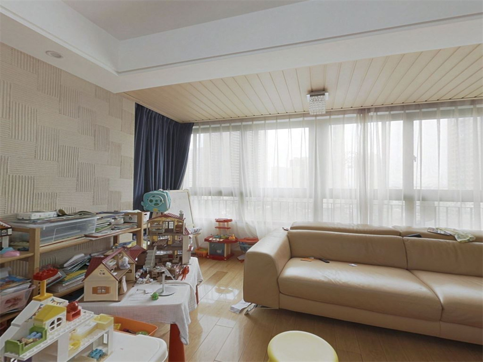 保利香槟国际 4室2厅2卫 137m&sup2;