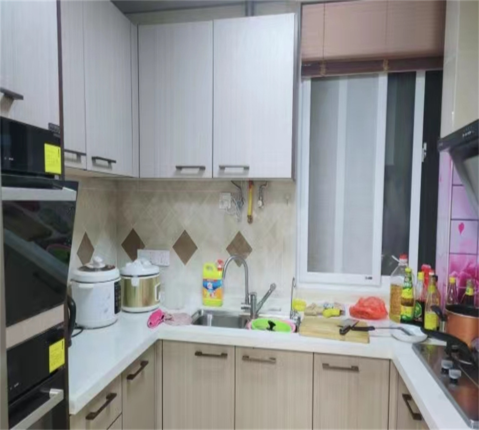 绿地新都会 3室1厅1卫 113m&sup2;