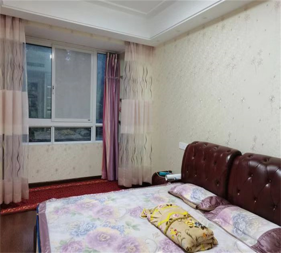 绿地新都会 3室1厅1卫 113m&sup2;