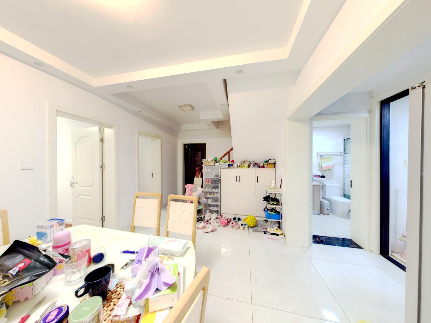 新苑华庭 3室2厅2卫 140.00m&sup2;