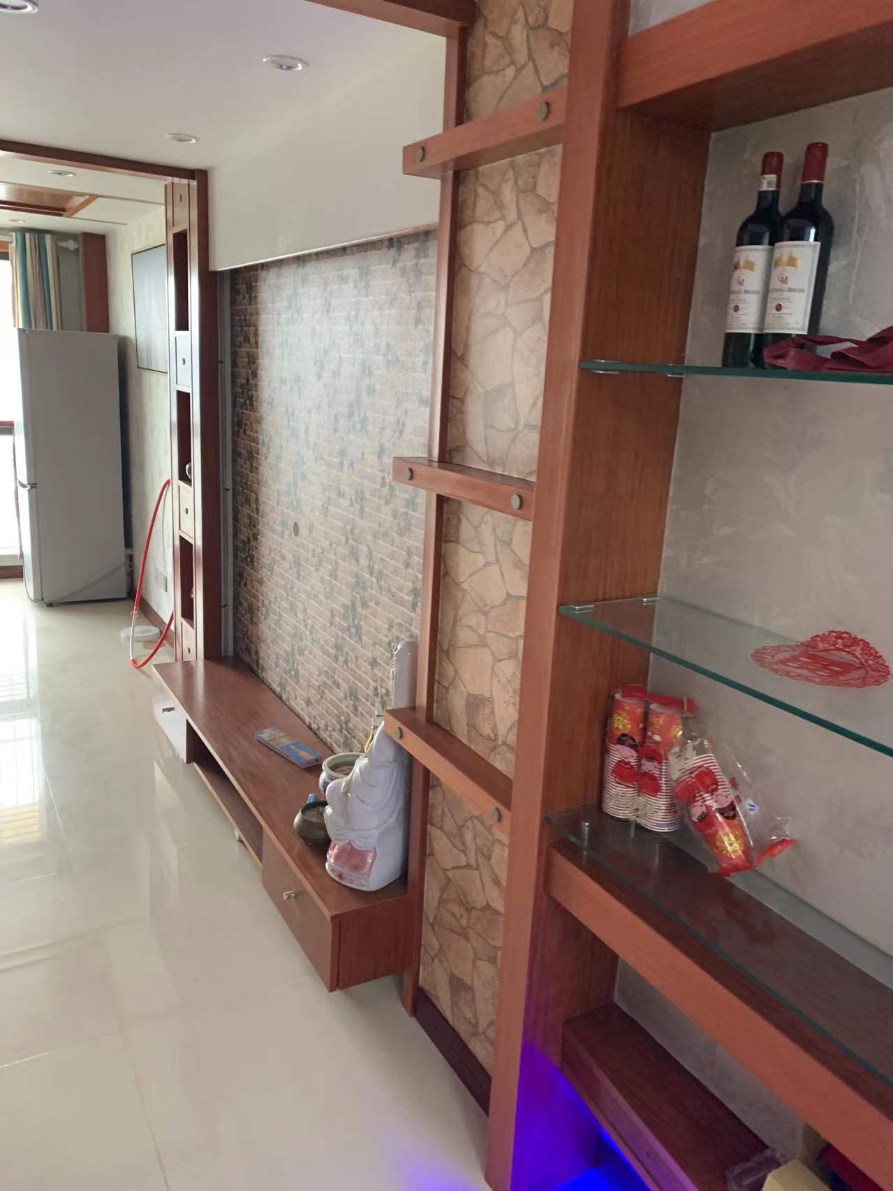 鸿运大厦 2室2厅1卫 58m²