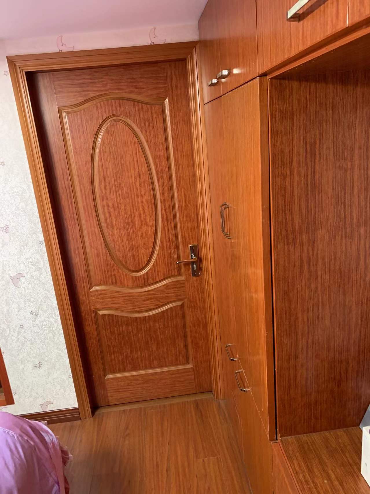 鸿运大厦 2室2厅1卫 58m²