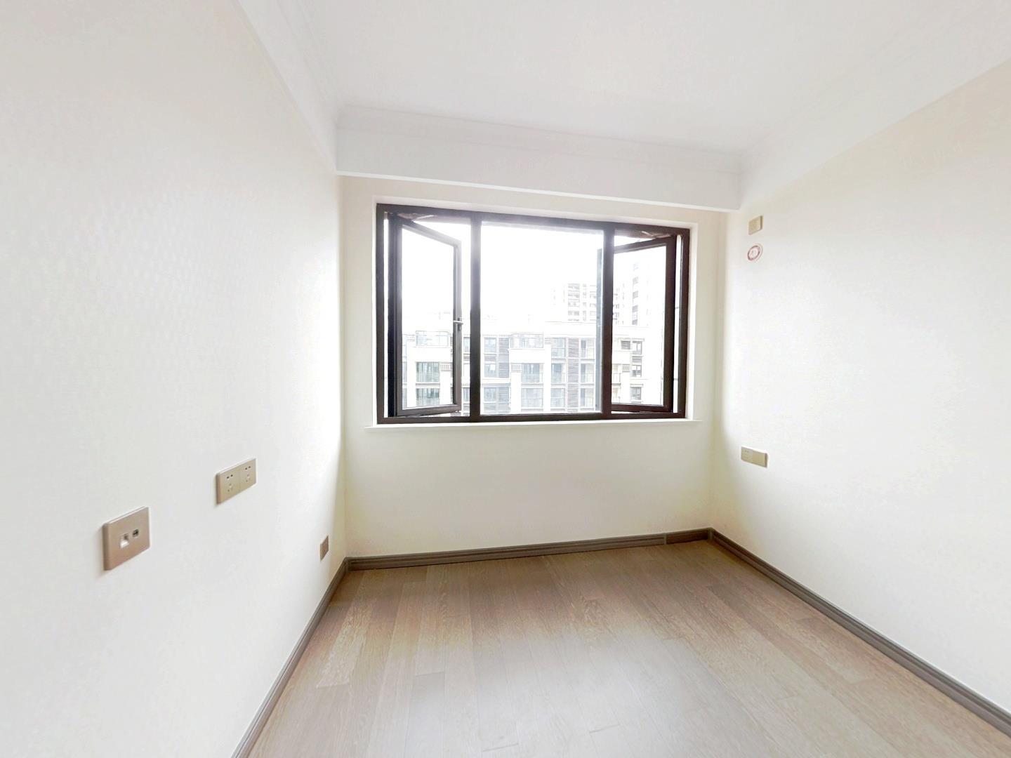 中创大都会 3室2厅2卫 110m&sup2;