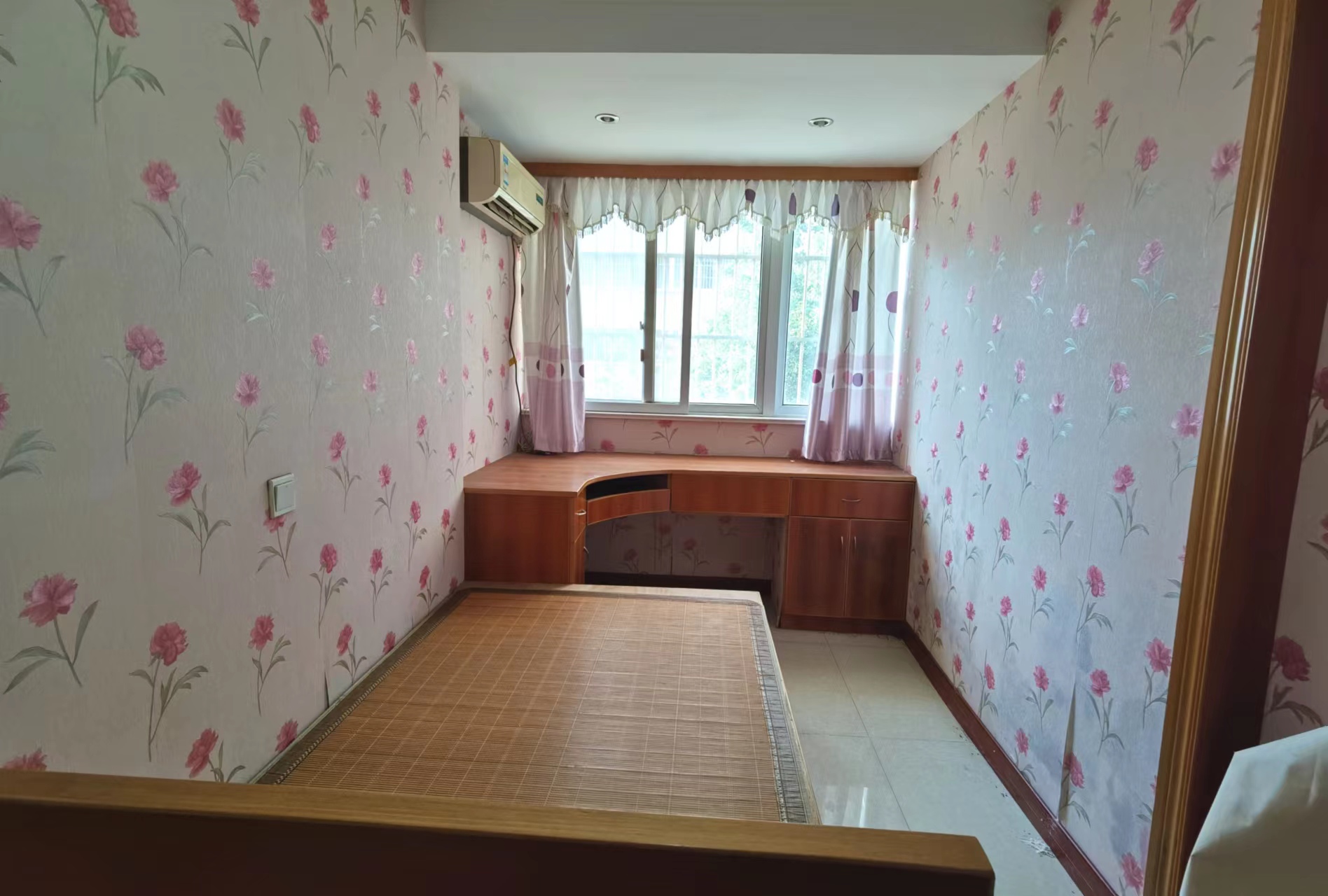 金辉花园 3室1厅1卫 101m&sup2;