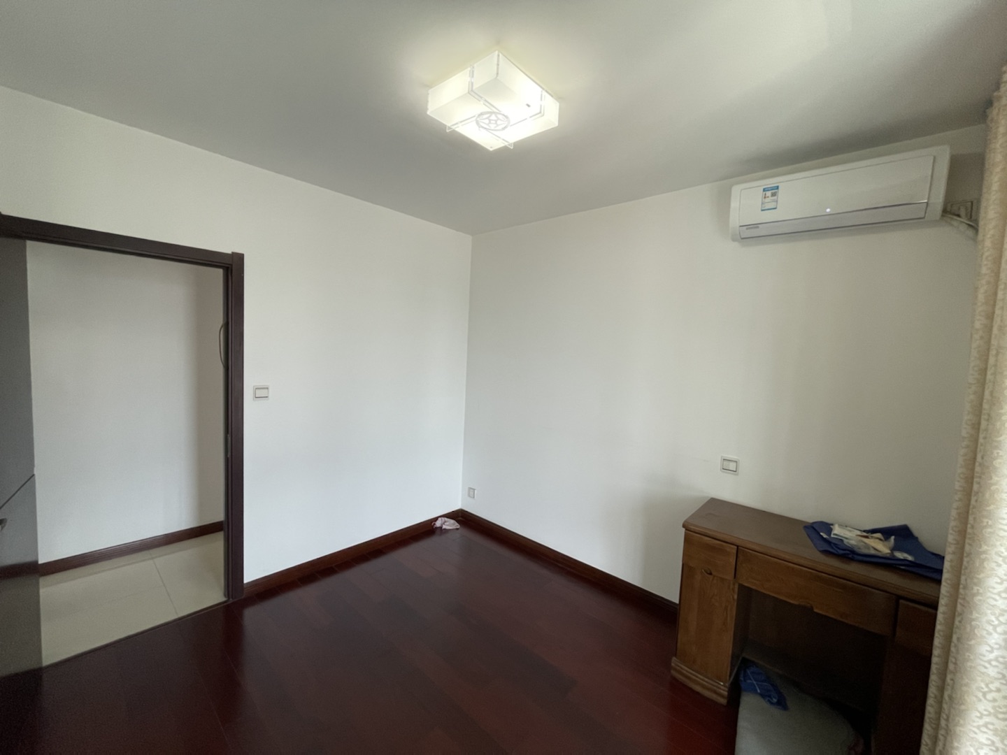 凤凰莱茵苑 3室2厅1卫 147m&sup2;
