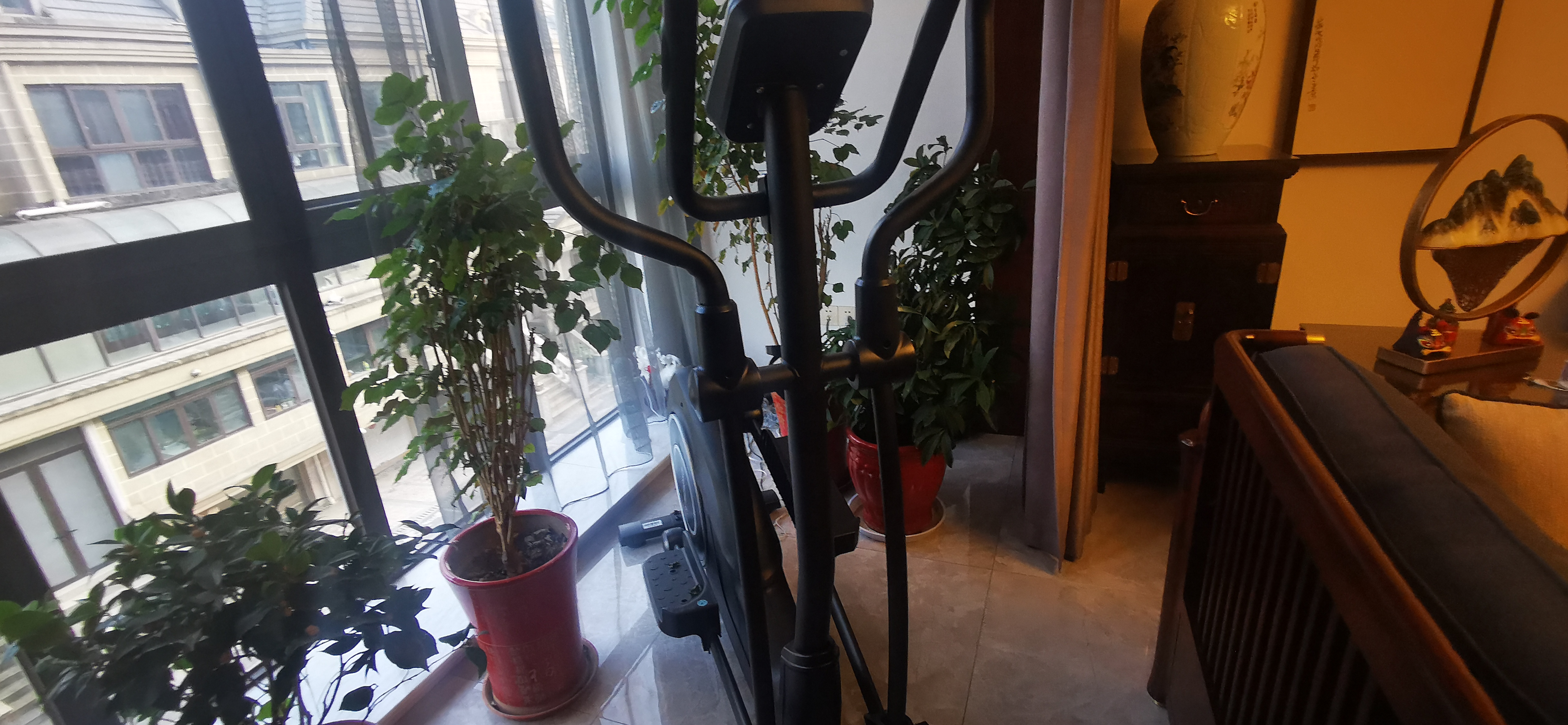 罗福宫 5室2厅2卫 292.00m&sup2;