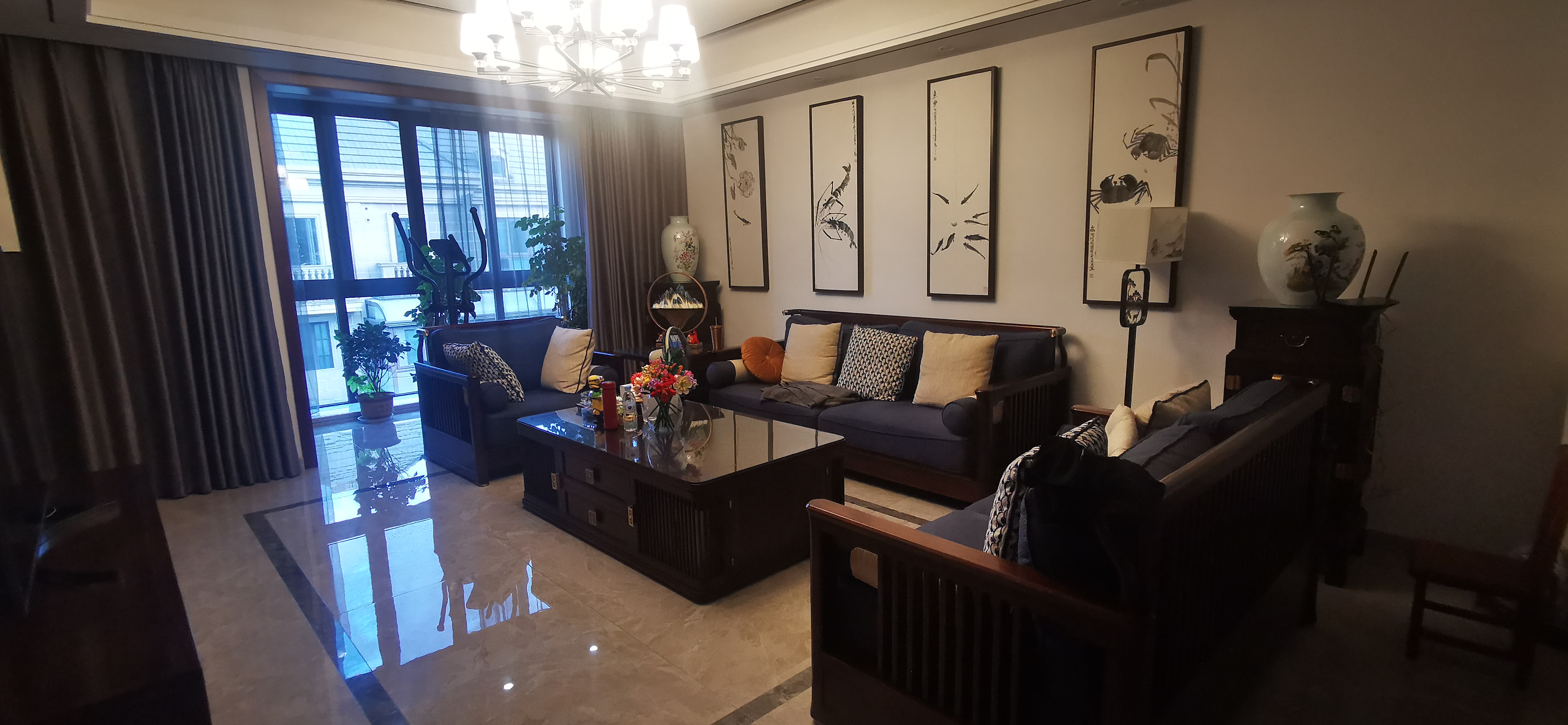罗福宫 5室2厅2卫 292.00m²