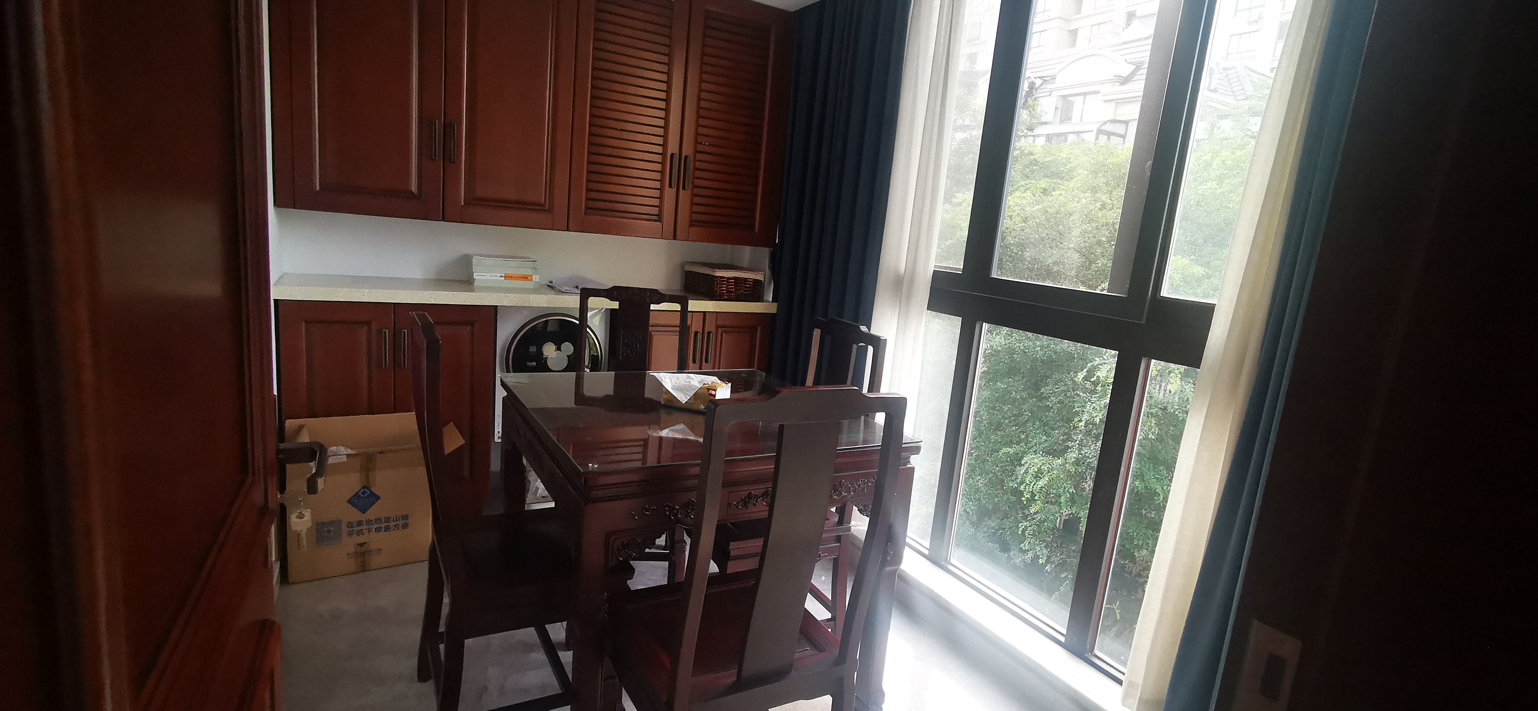 罗福宫 5室2厅2卫 292.00m&sup2;