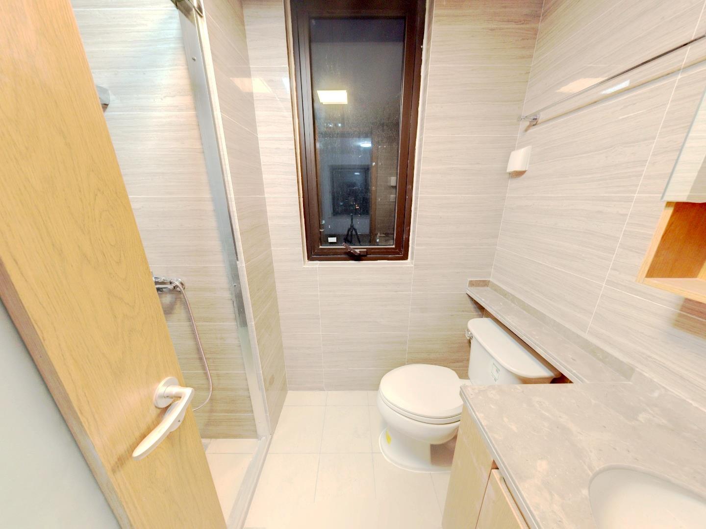 绿地新里城 3室2厅2卫 116.3m&sup2;