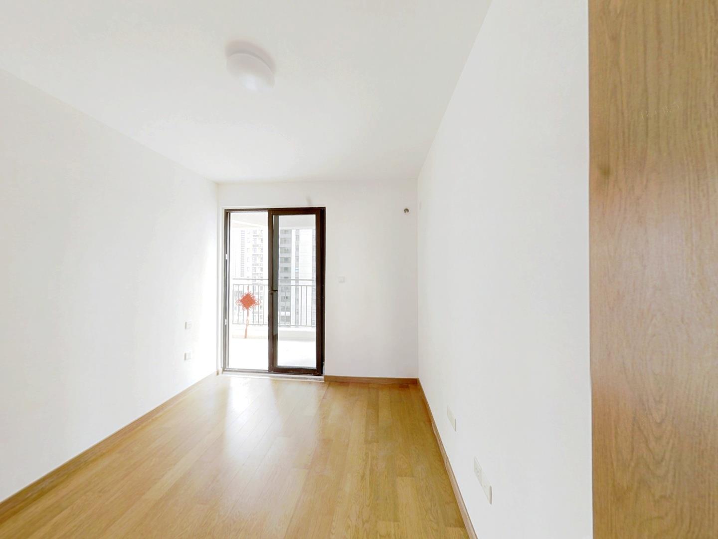 绿地新里城 3室2厅2卫 116.3m&sup2;