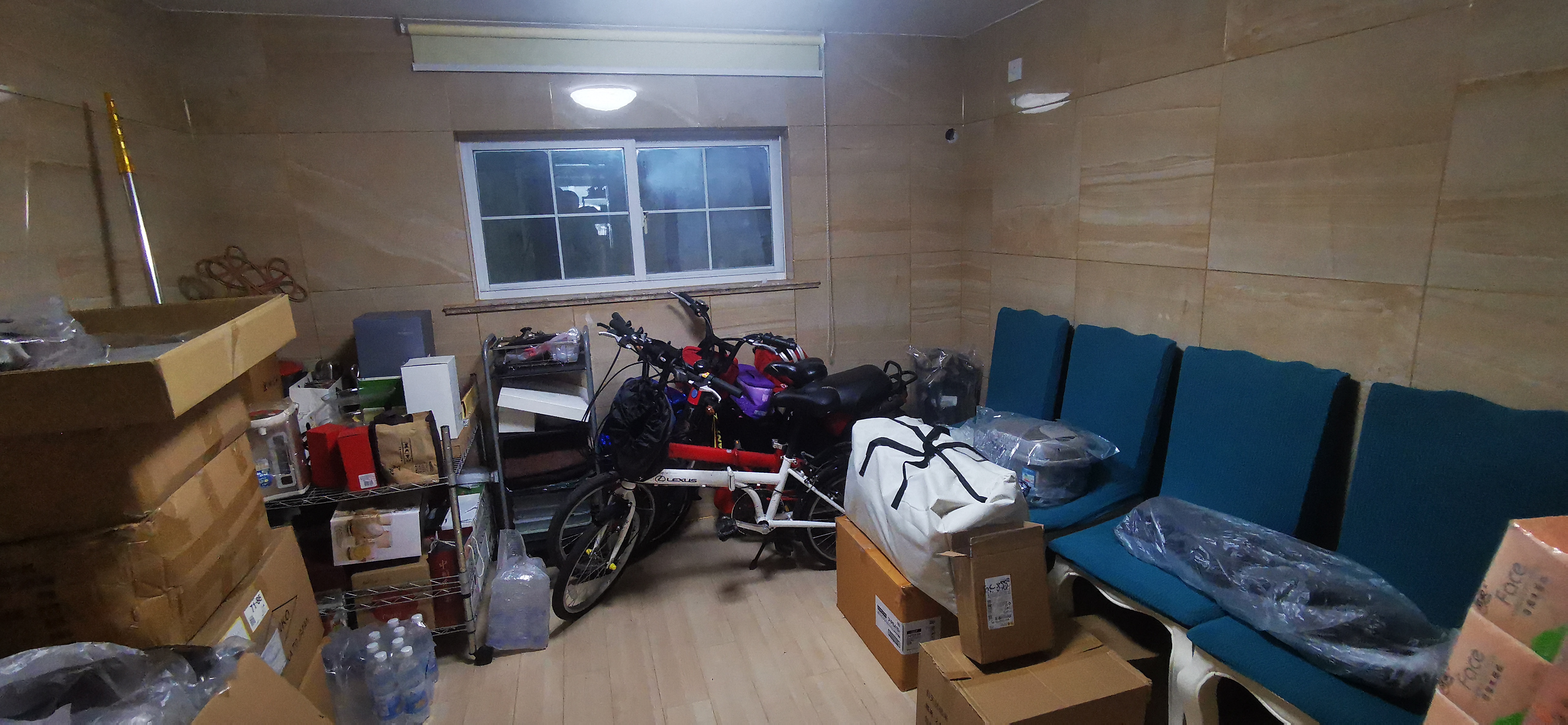 东郊庄园 4室2厅2卫 370m&sup2;