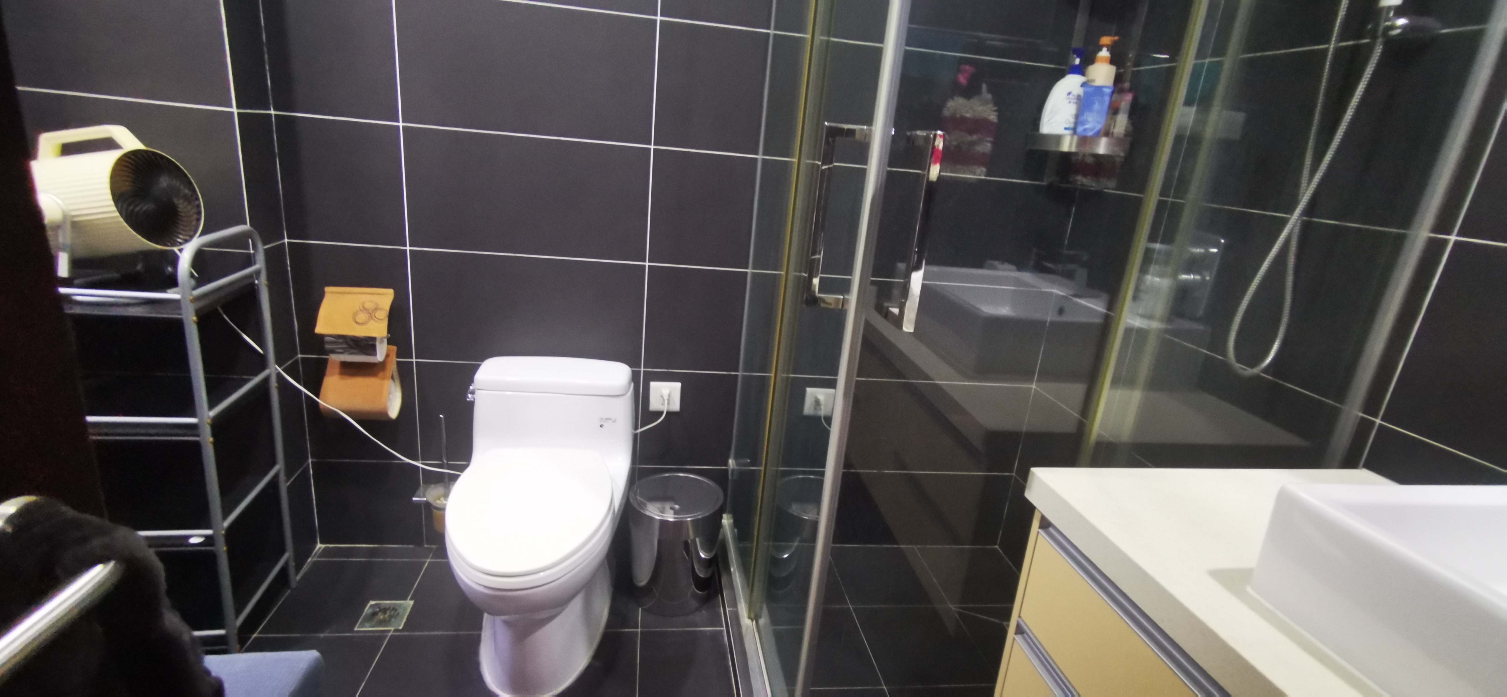 东郊庄园 4室2厅2卫 370m&sup2;