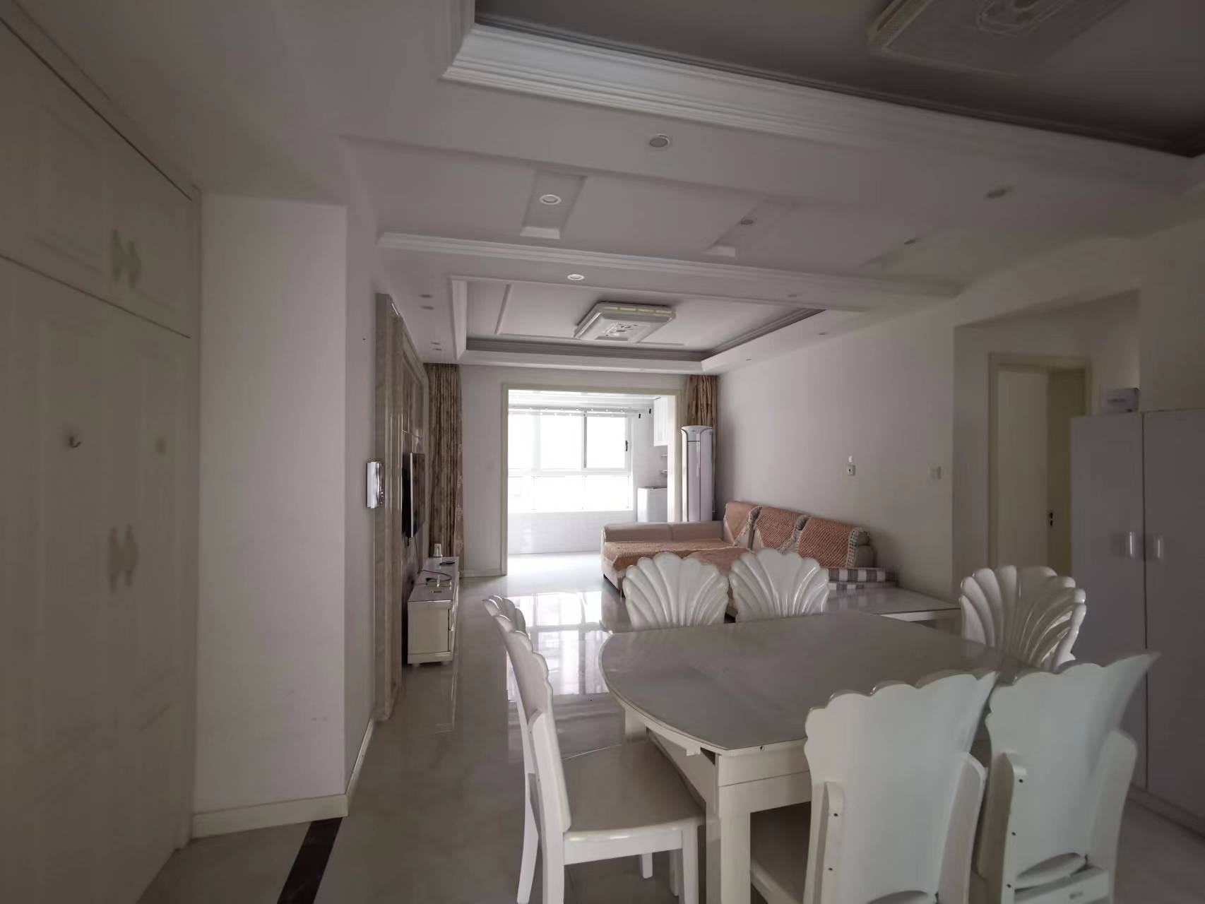 世茂公元 3室2厅2卫 117m²