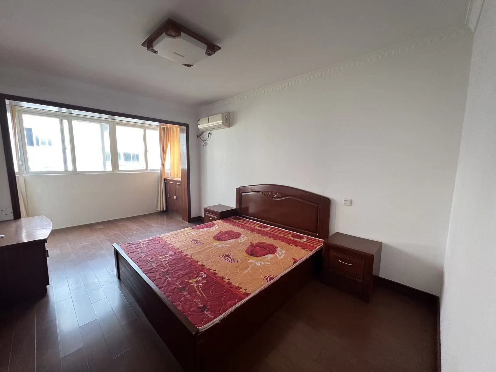 锦绣花园 3室1厅1卫 120m&sup2;