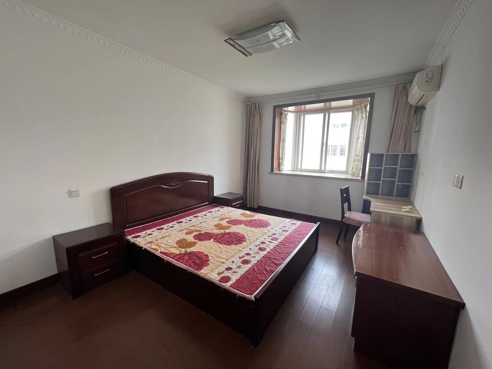 锦绣花园 3室1厅1卫 120m&sup2;