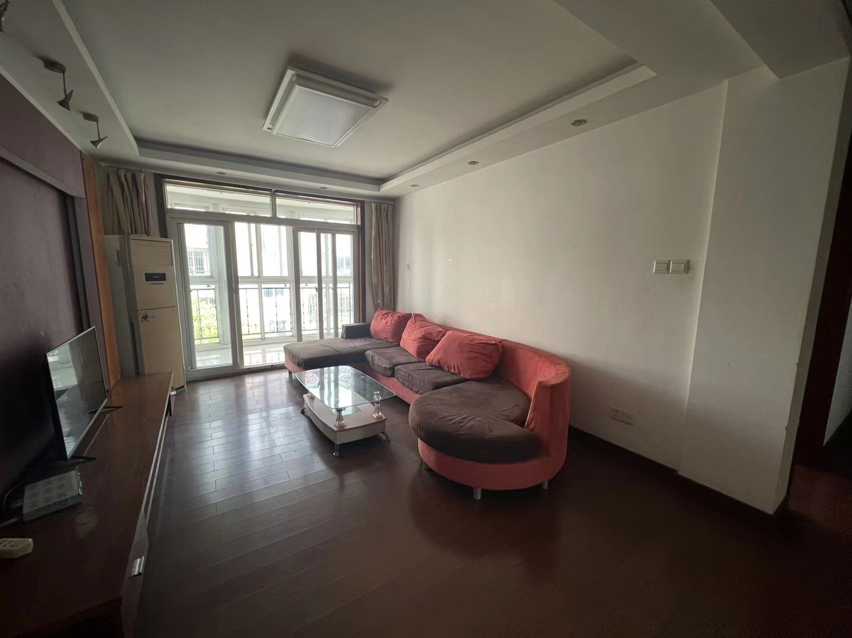 锦绣花园 3室1厅1卫 120m&sup2;