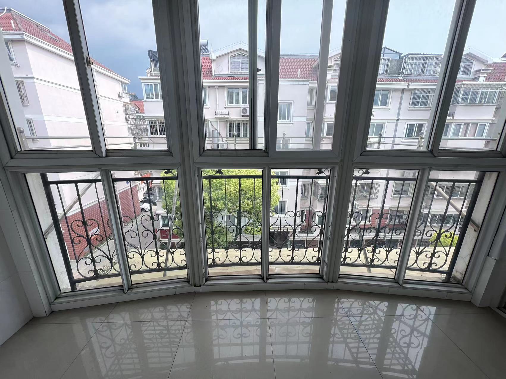锦绣花园 3室1厅1卫 120m&sup2;