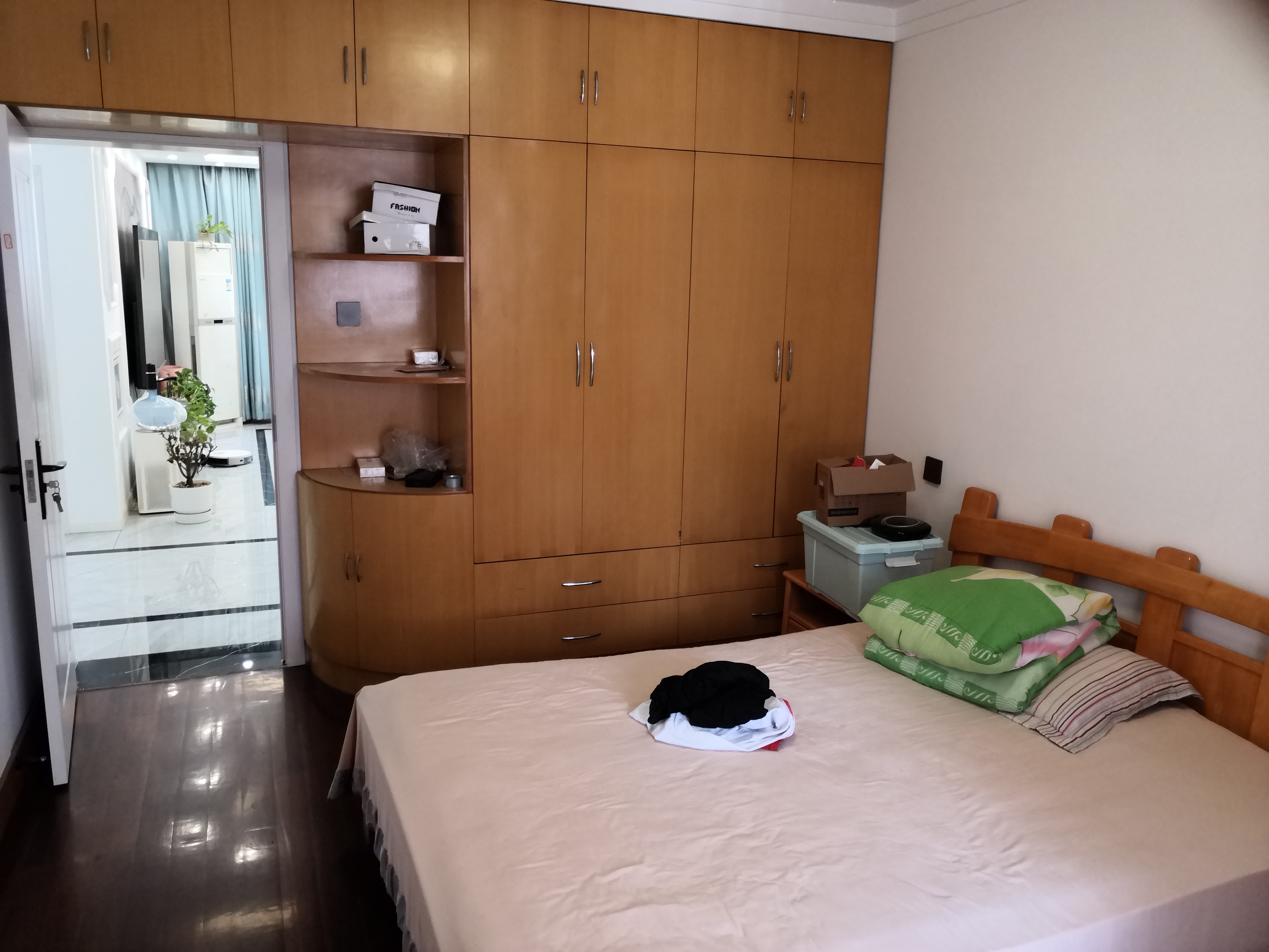 华中园 3室2厅1卫 123.21m&sup2;