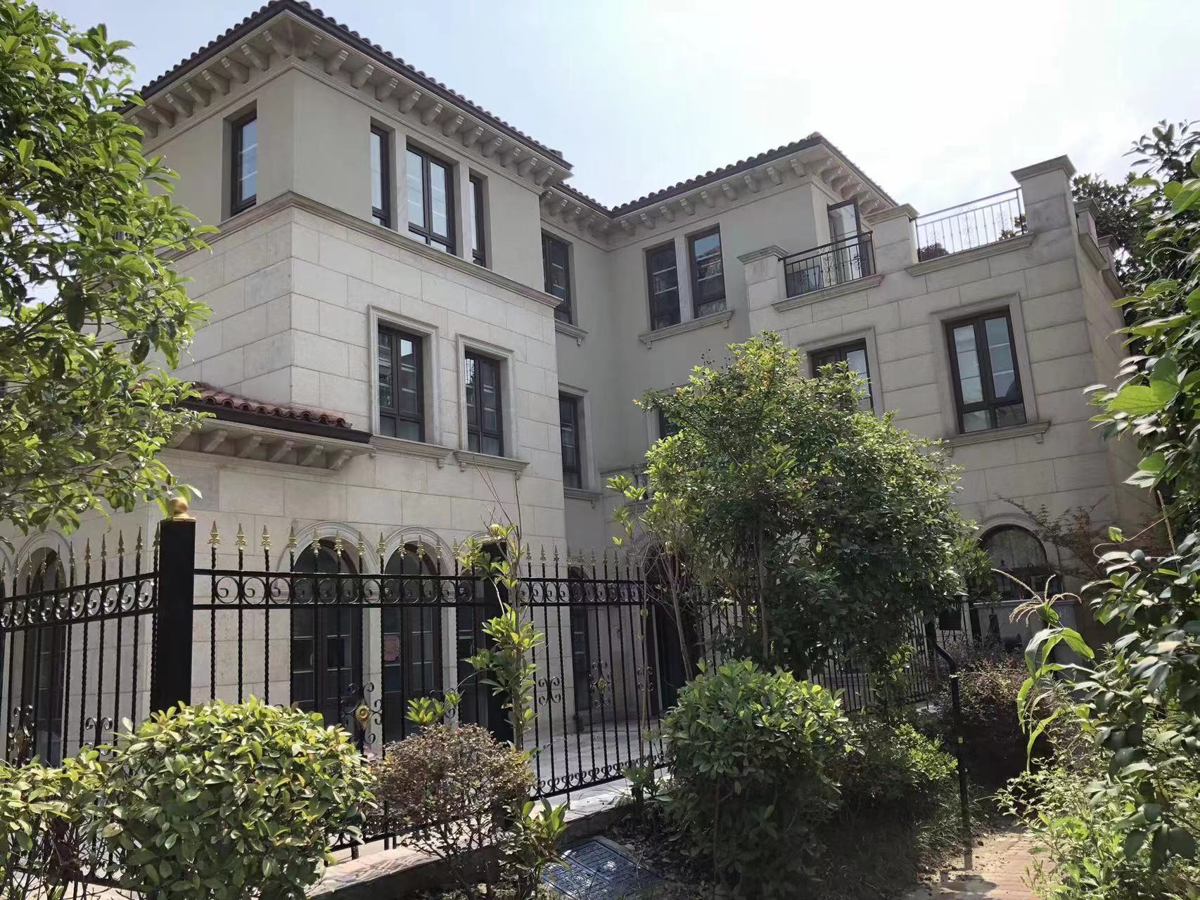 顺发御园 5室2厅3卫 450m&sup2;