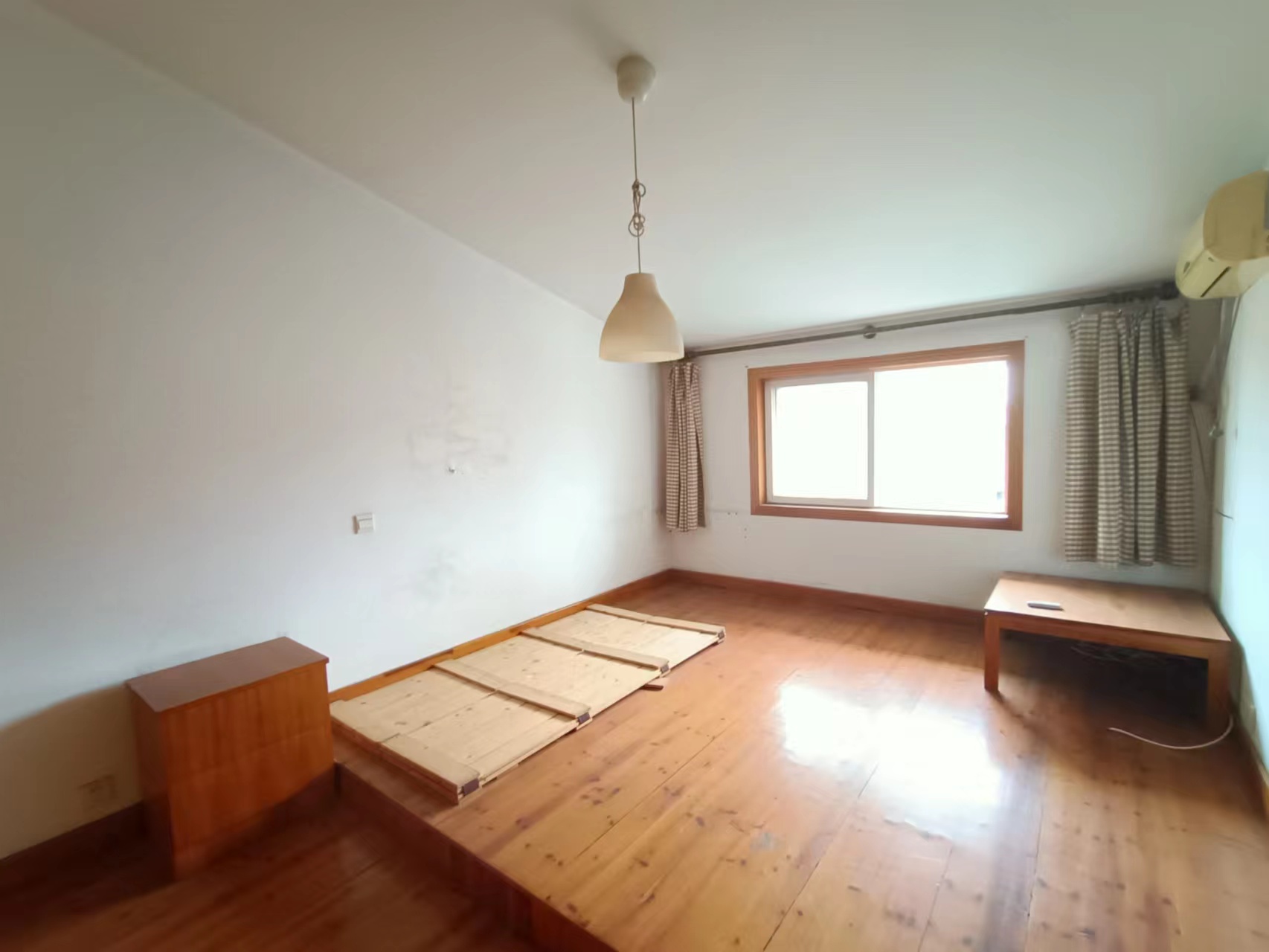 颐和花园 2室2厅2卫 95m&sup2;