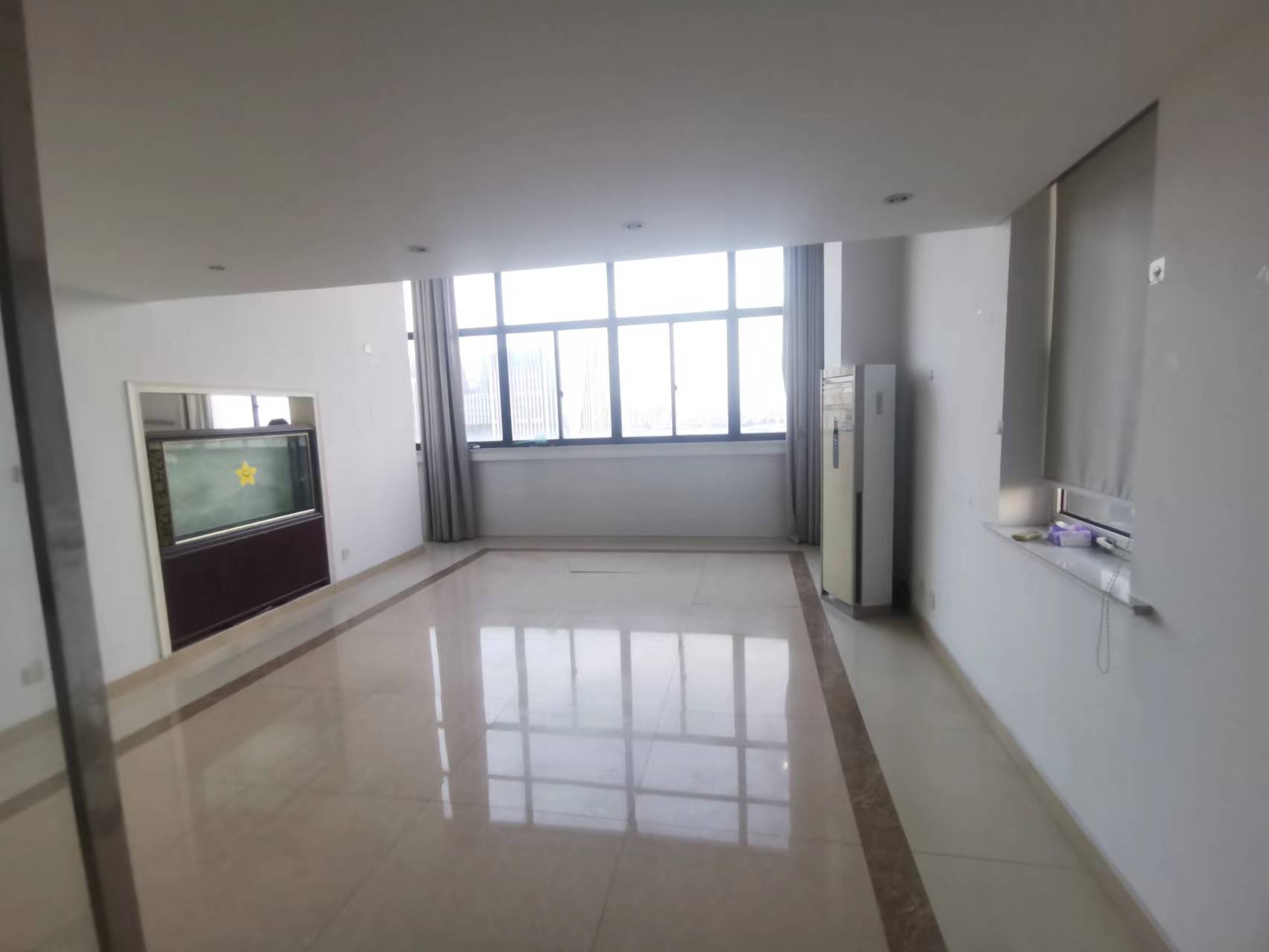 金海岸国际广场 3室2厅1卫 112.9m&sup2;