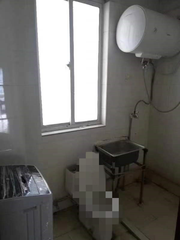 桂花小镇 4室2厅2卫 131m&sup2;