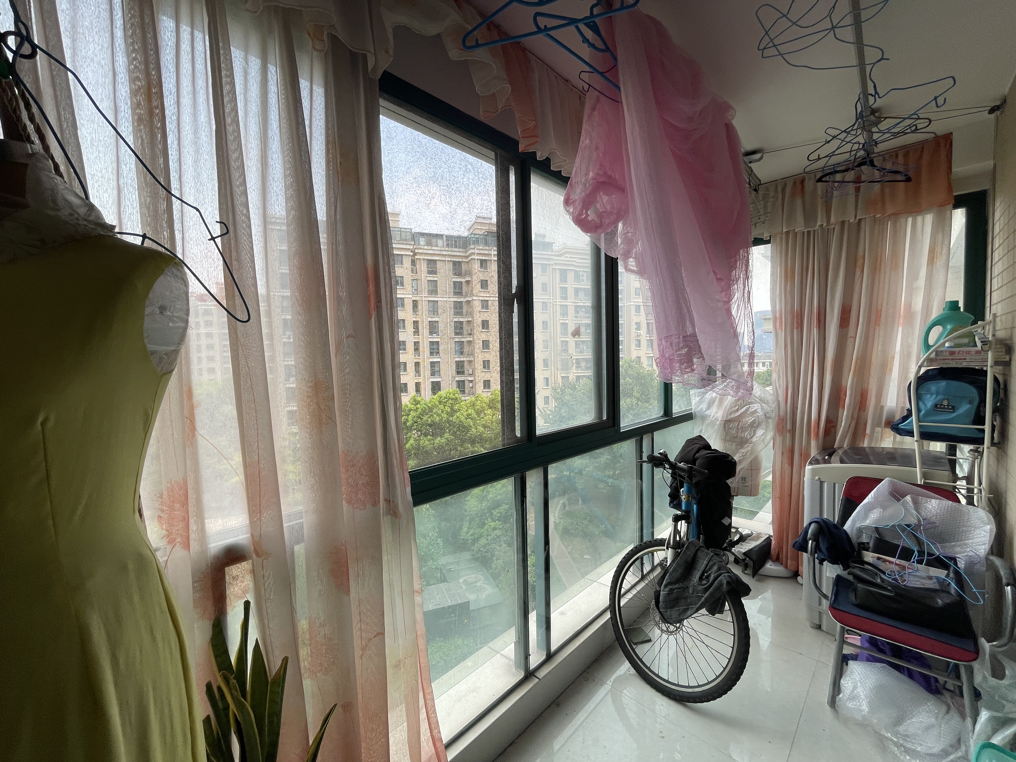 凤凰莱茵苑 2室2厅1卫 98m&sup2;
