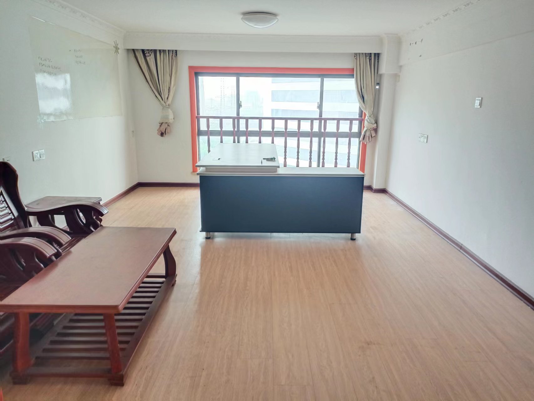 鸿运大厦 2室1厅1卫 51.15m&sup2;