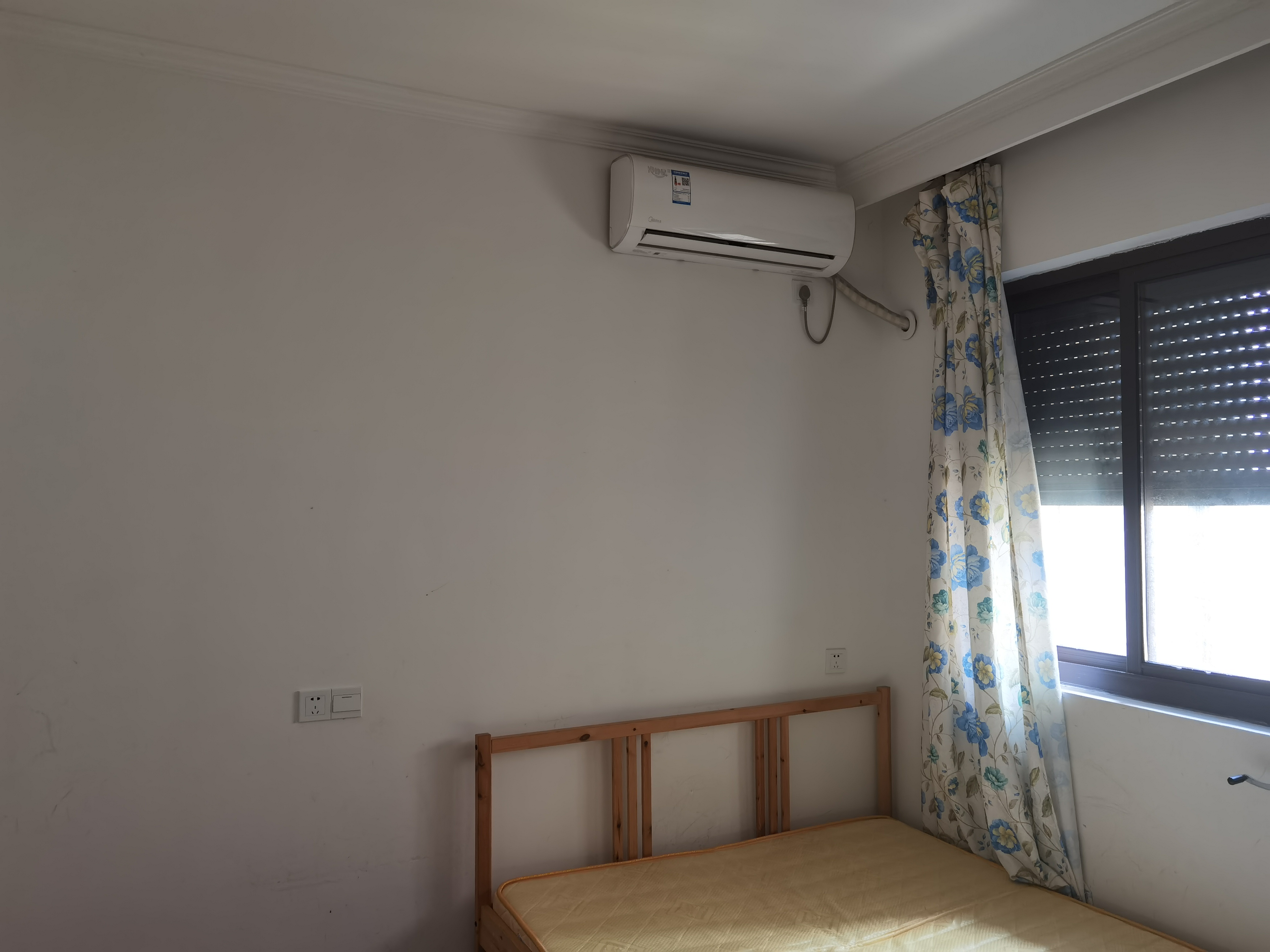 皇家花园北区 2室2厅1卫 83m&sup2;