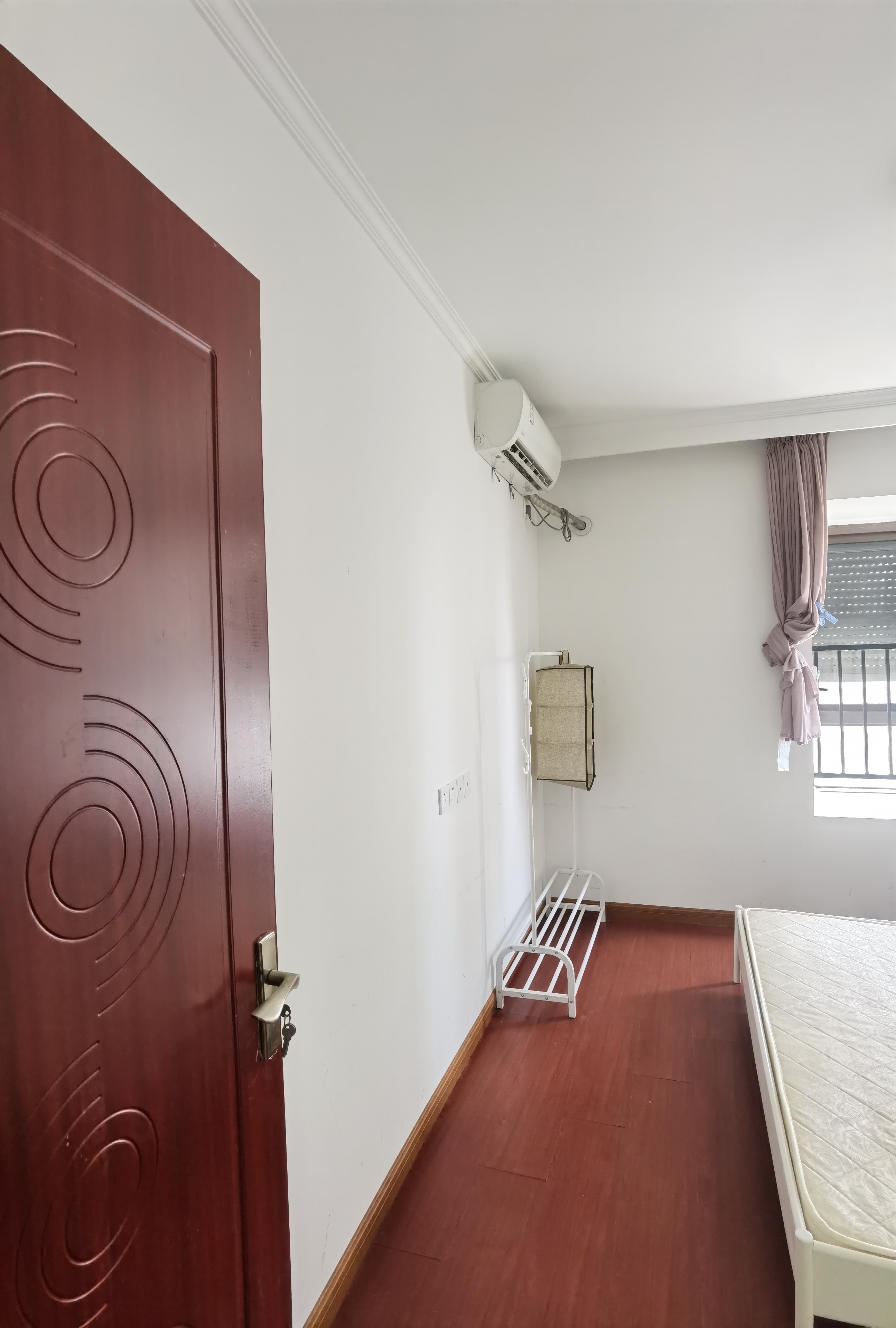 皇家花园北区 2室2厅1卫 83m&sup2;