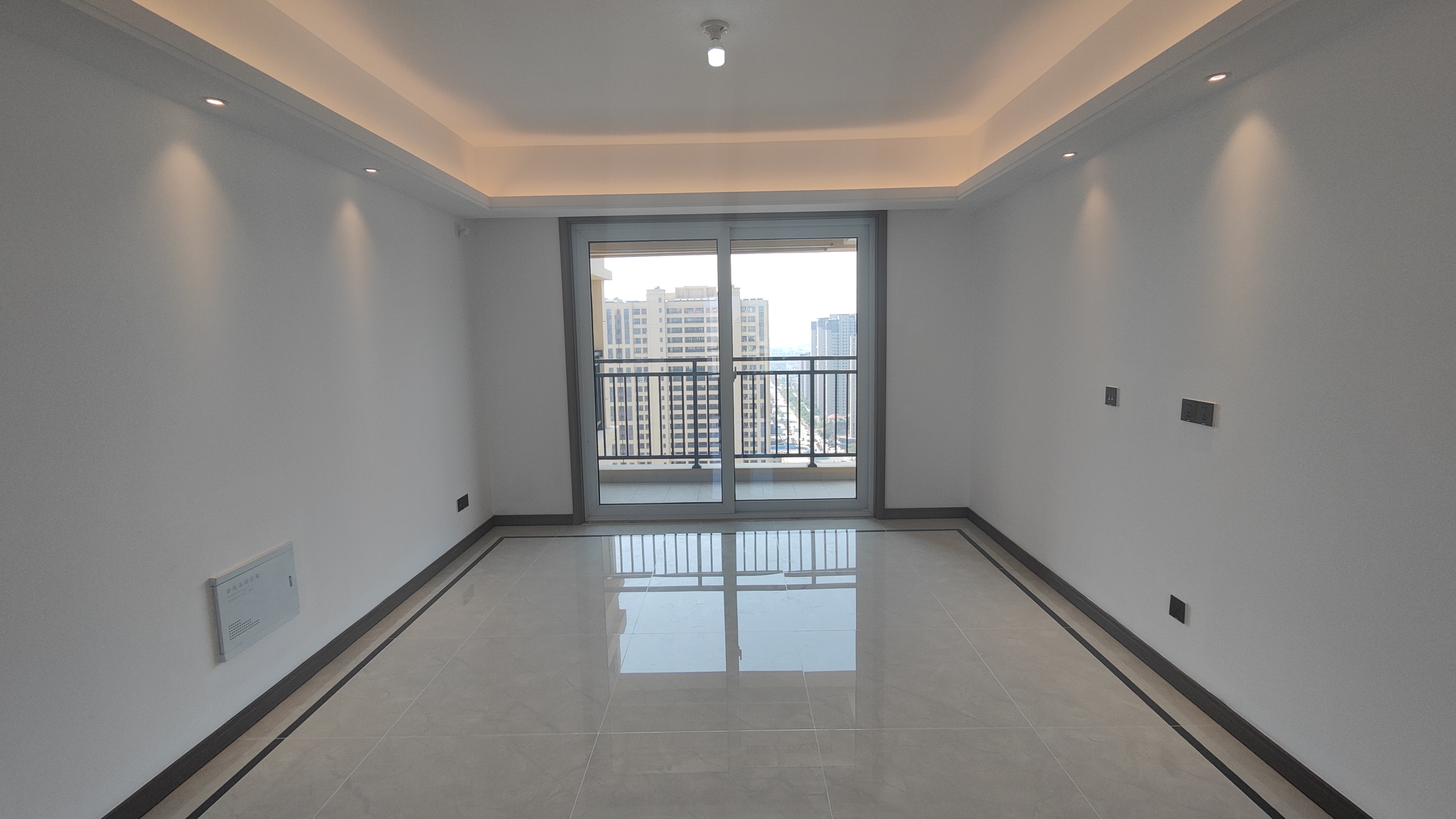 世茂云锦 3室2厅2卫 123.76m&sup2;